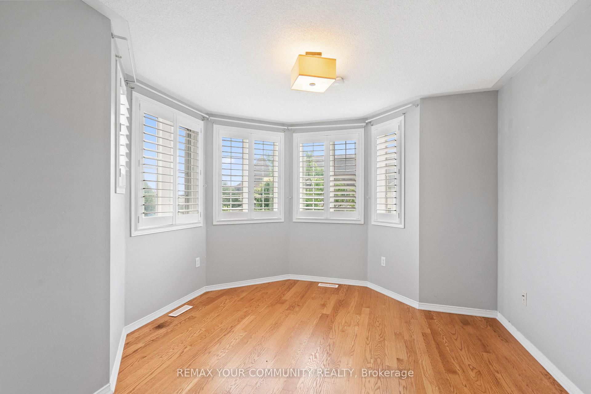 Photo 30 of 18 Telstar Way, Whitby, Brooklin — HOMEH