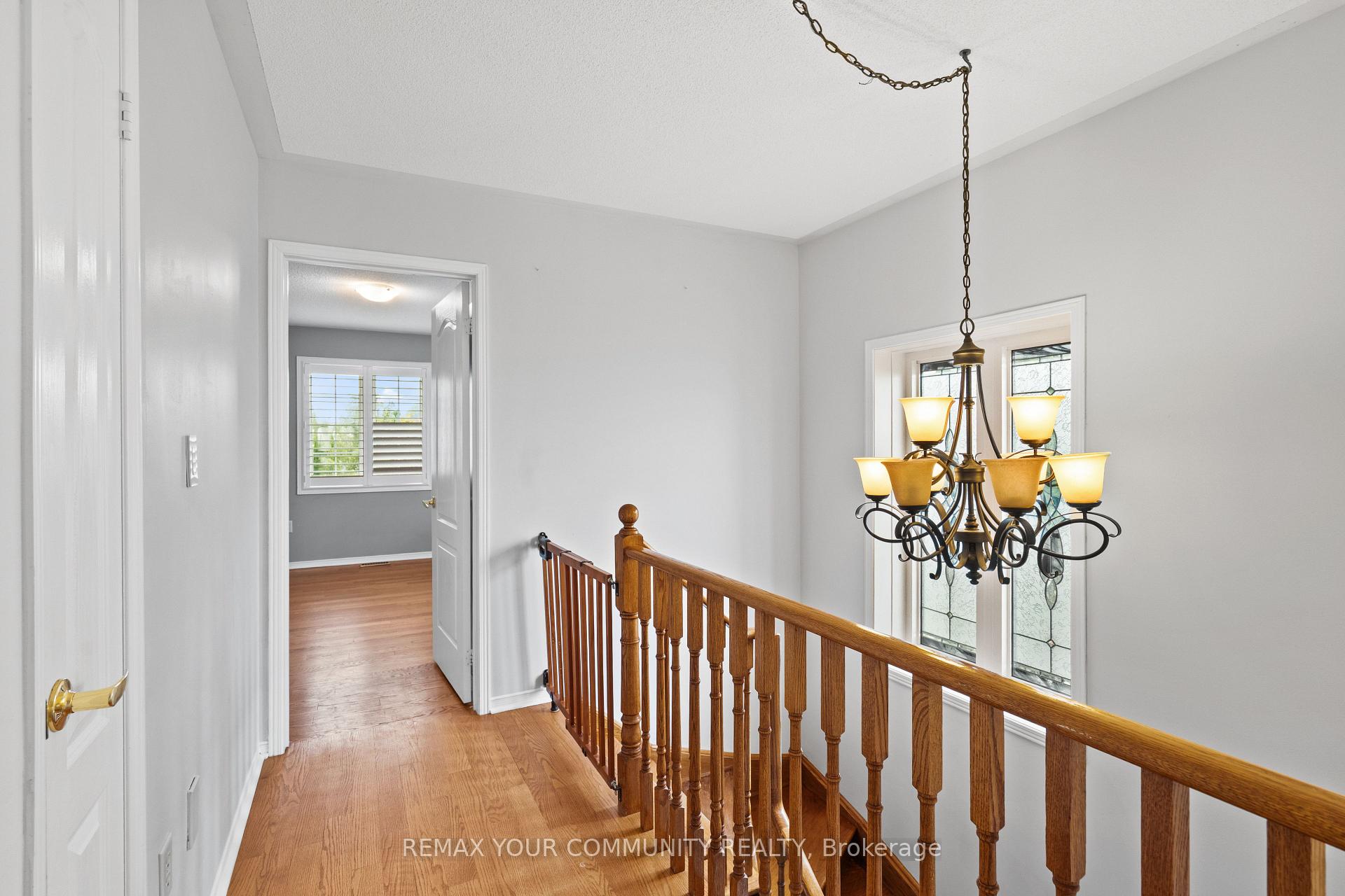 Photo 32 of 18 Telstar Way, Whitby, Brooklin — HOMEH