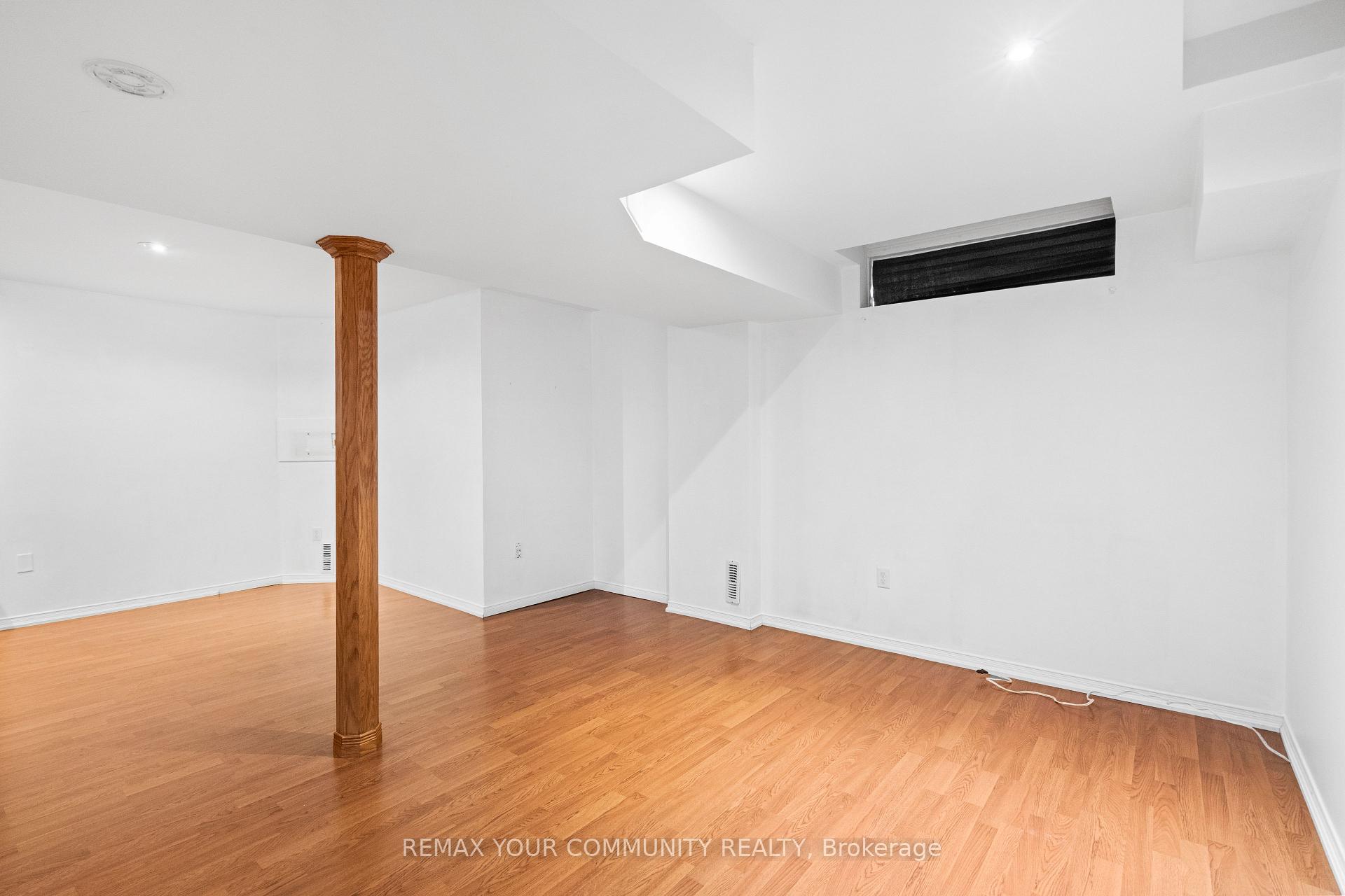 Photo 36 of 18 Telstar Way, Whitby, Brooklin — HOMEH