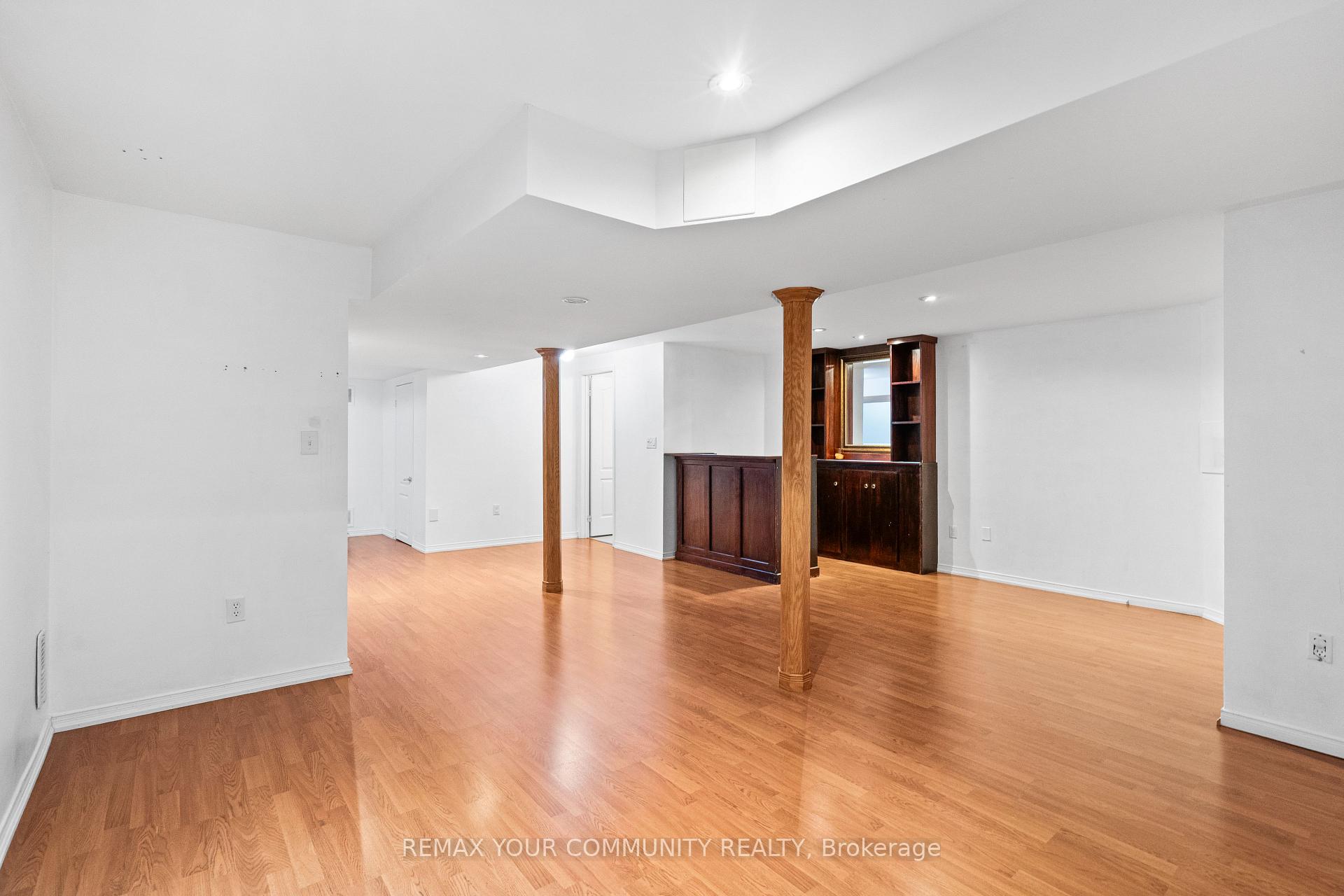 Photo 37 of 18 Telstar Way, Whitby, Brooklin — HOMEH