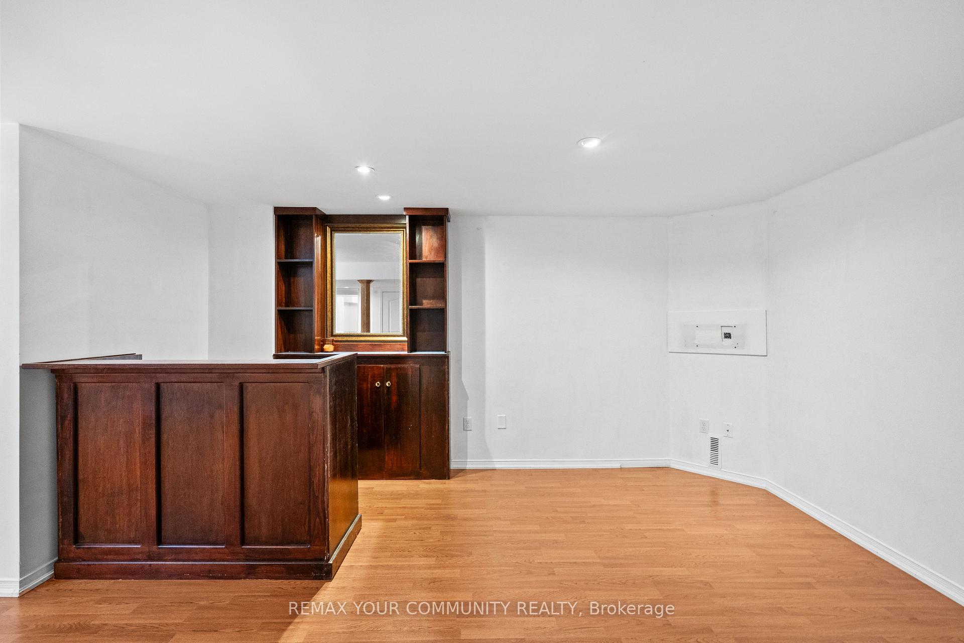 Photo 38 of 18 Telstar Way, Whitby, Brooklin — HOMEH
