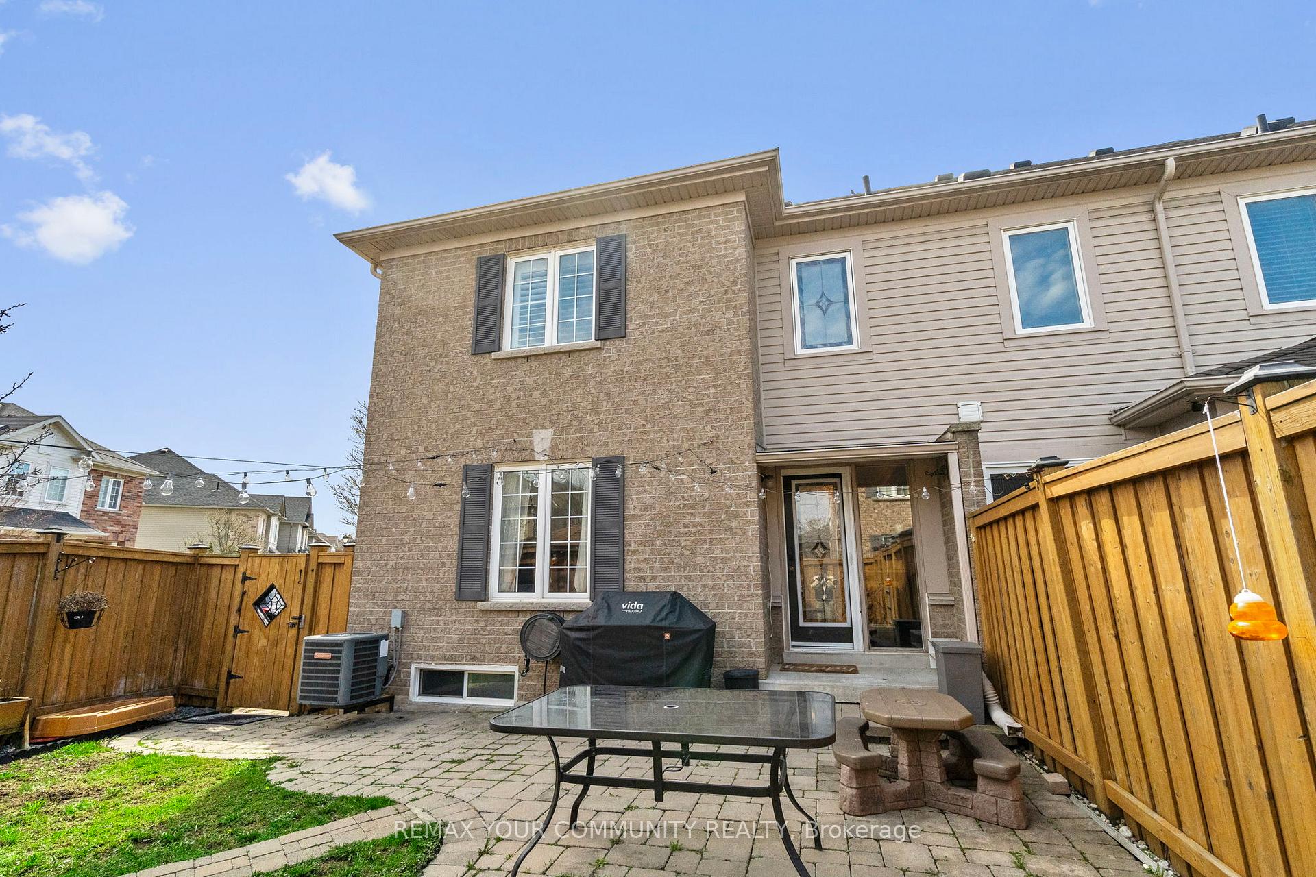 Photo 41 of 18 Telstar Way, Whitby, Brooklin — HOMEH