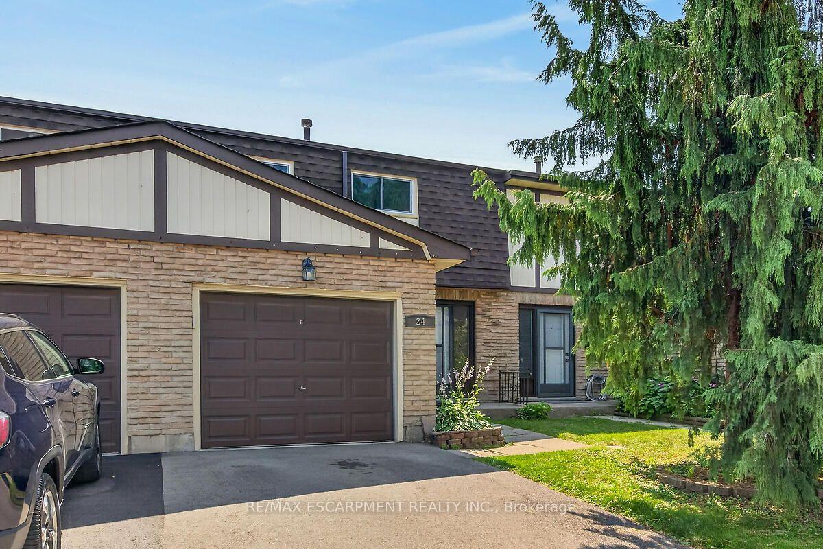 Photo 4 of Unit 24, 300 Rexford Drive, Hamilton, Randall — HOMEH