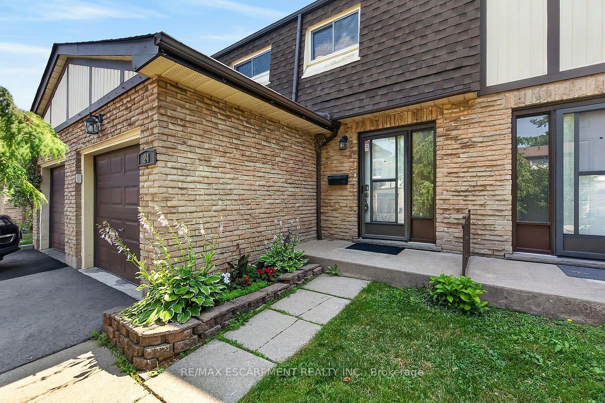 Photo 6 of Unit 24, 300 Rexford Drive, Hamilton, Randall — HOMEH