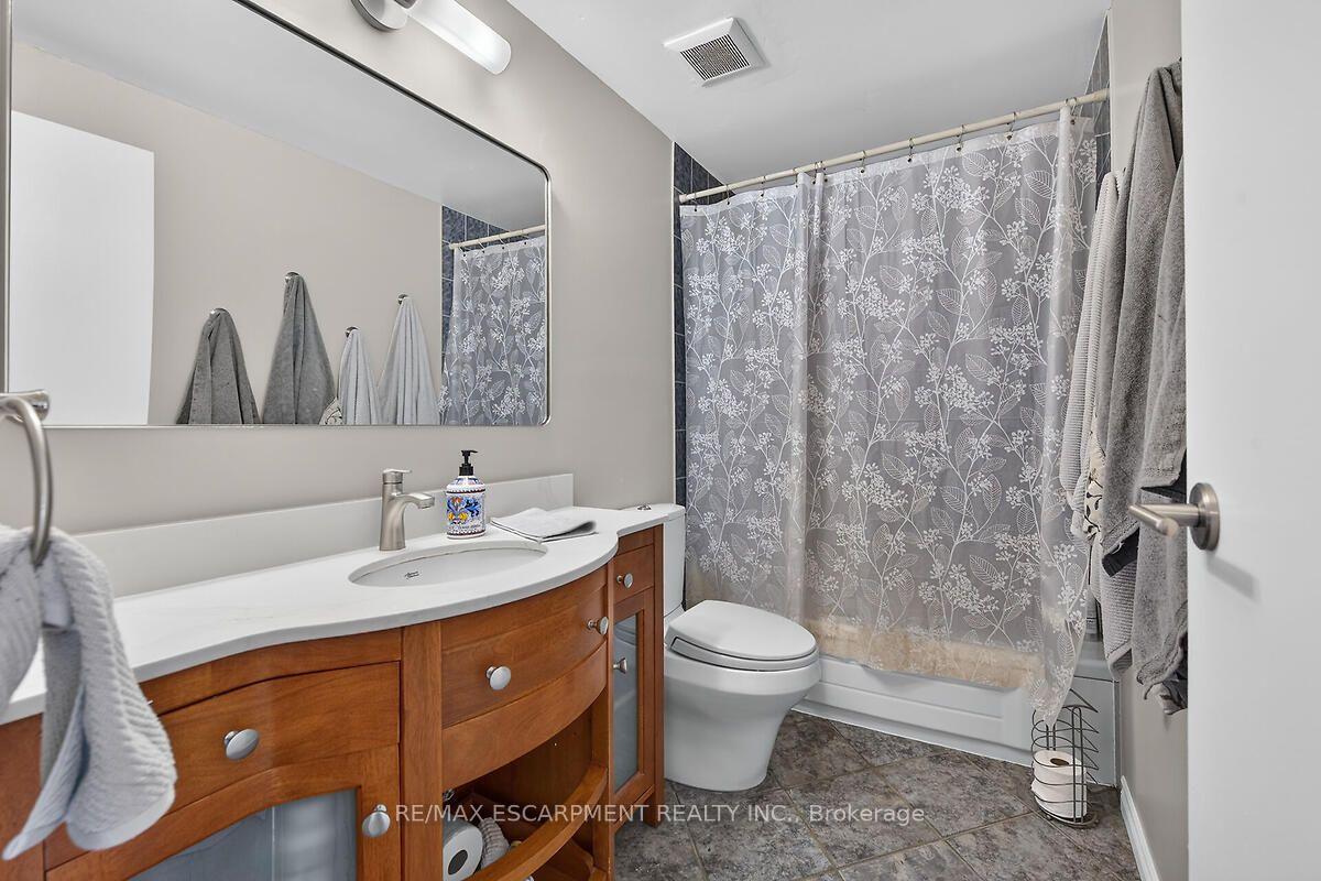Photo 28 of Unit 24, 300 Rexford Drive, Hamilton, Randall — HOMEH