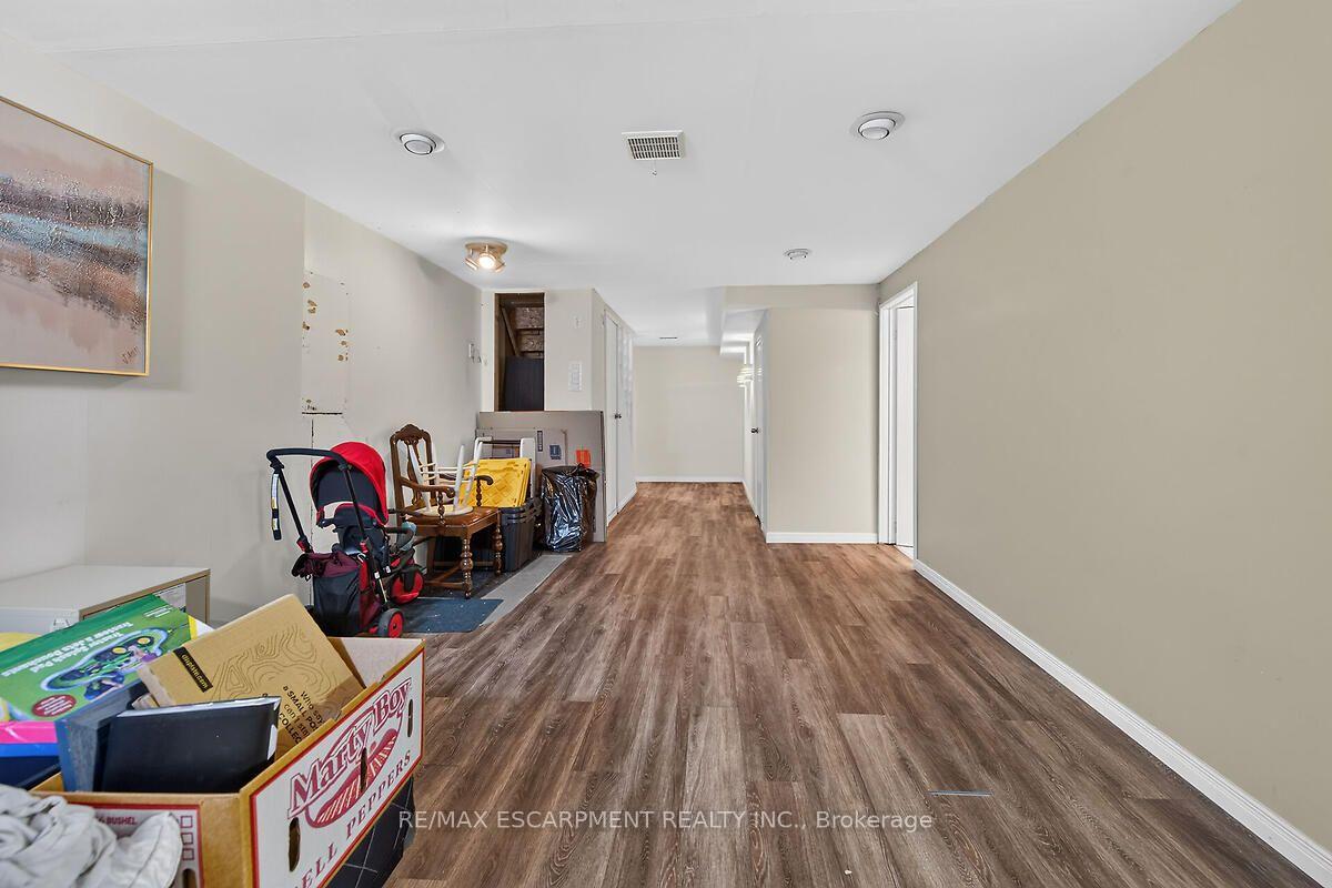 Photo 33 of Unit 24, 300 Rexford Drive, Hamilton, Randall — HOMEH