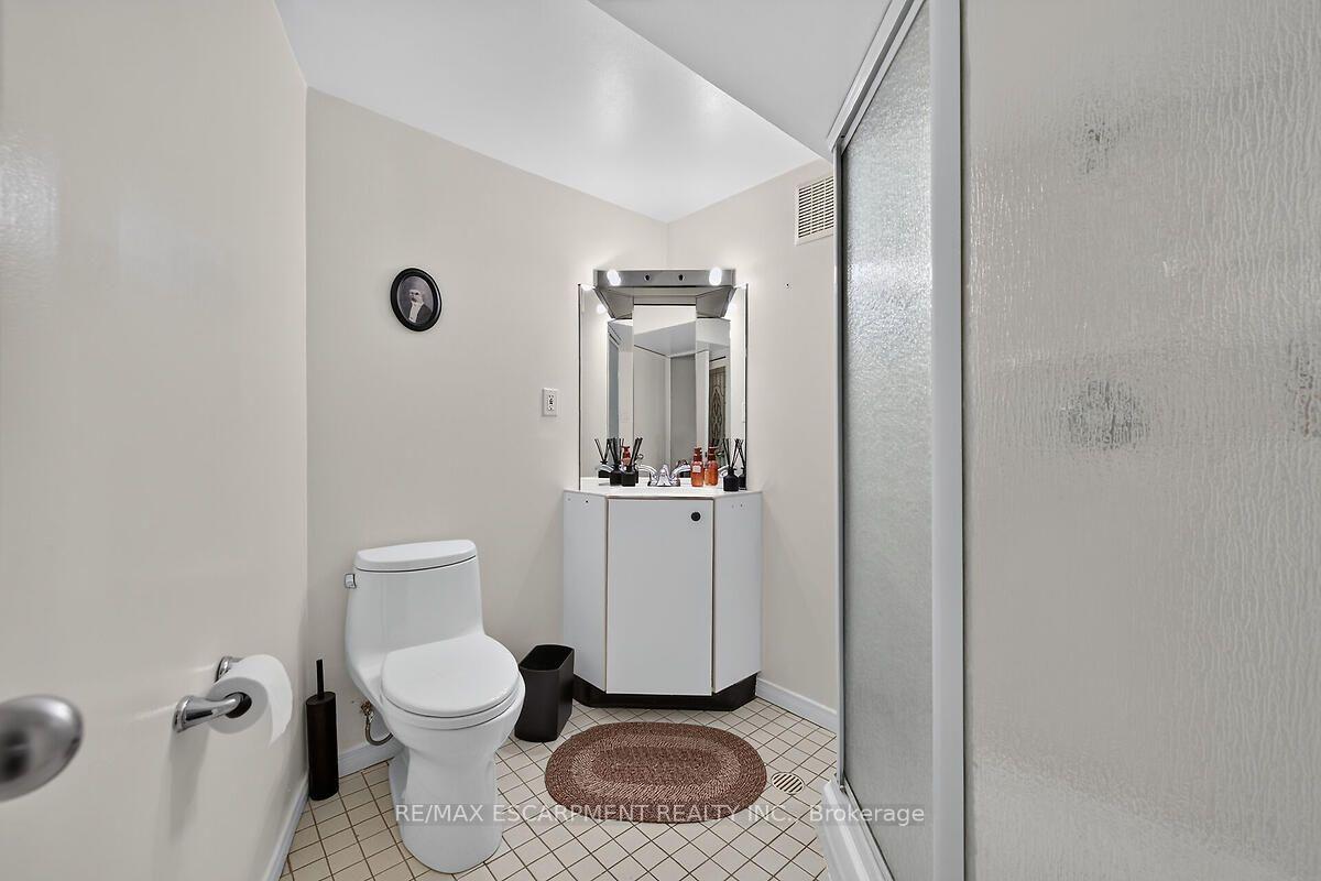 Photo 35 of Unit 24, 300 Rexford Drive, Hamilton, Randall — HOMEH