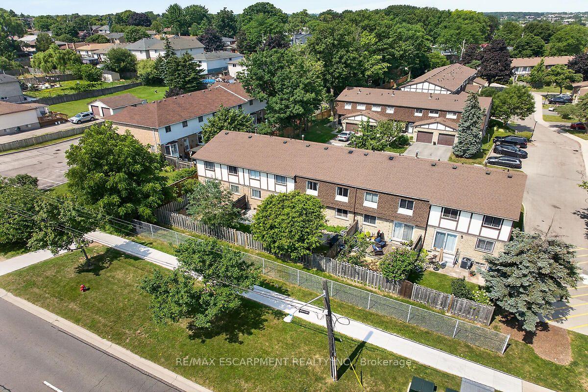 Photo 39 of Unit 24, 300 Rexford Drive, Hamilton, Randall — HOMEH