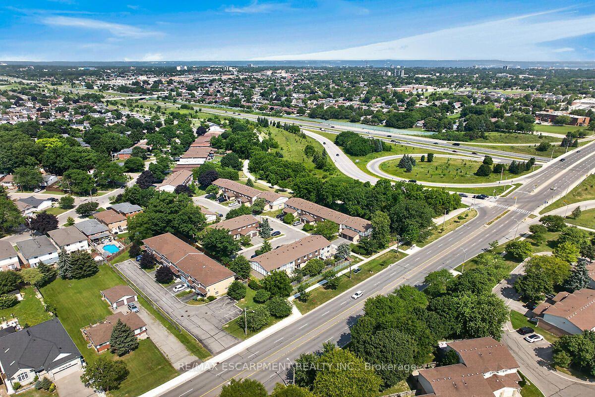Photo 40 of Unit 24, 300 Rexford Drive, Hamilton, Randall — HOMEH