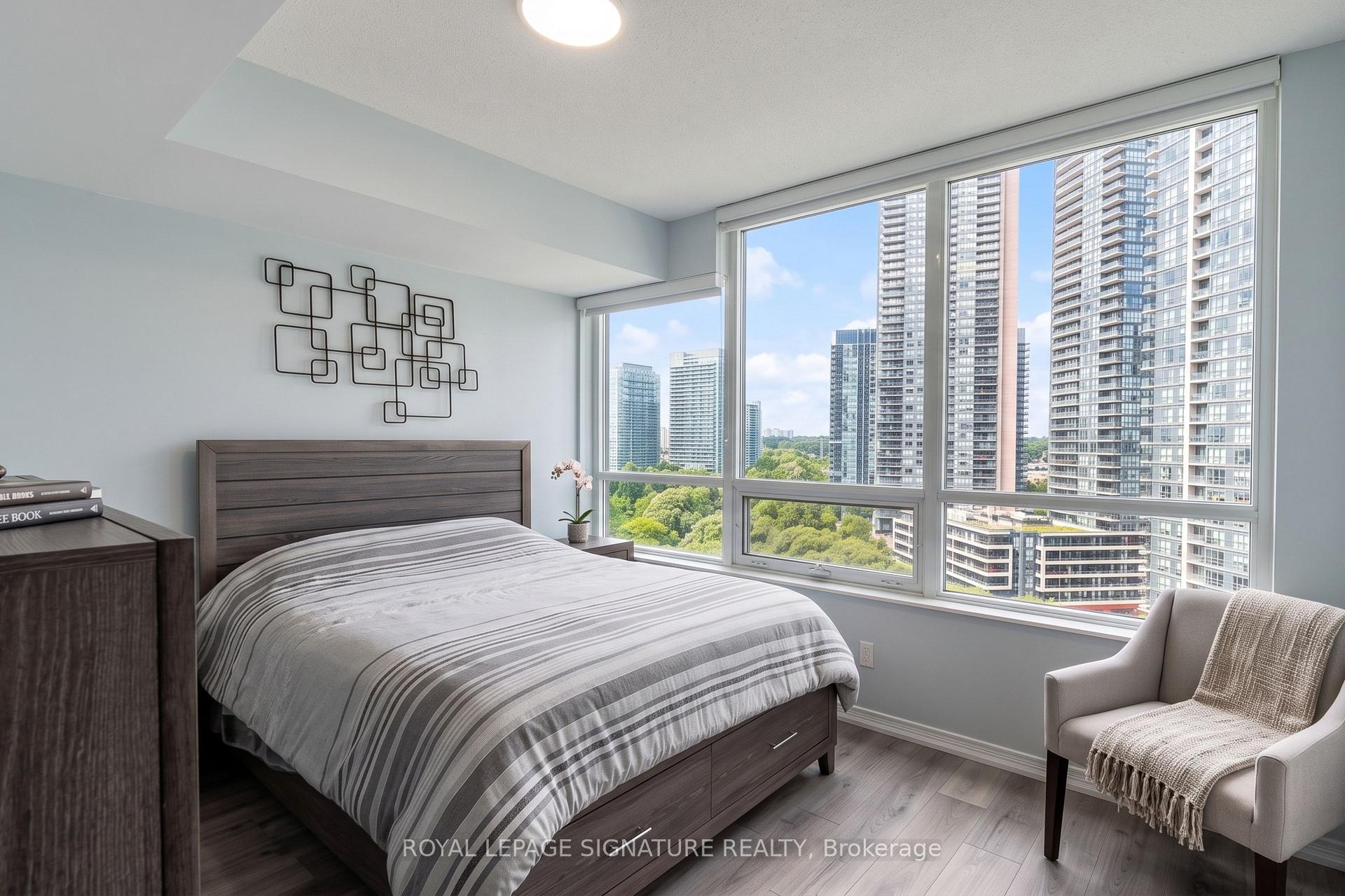 Photo 6 of Unit 1505, 2230 Lake Shore Boulevard, Etobicoke, Mimico — HOMEH