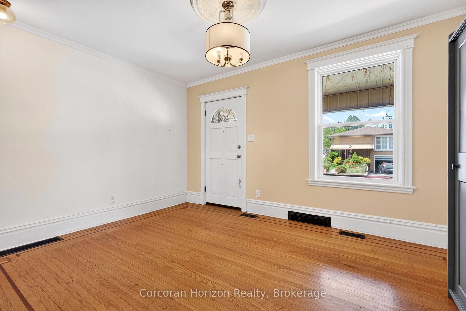 Photo 11 of 520 John Street N, Hamilton, North End — HOMEH