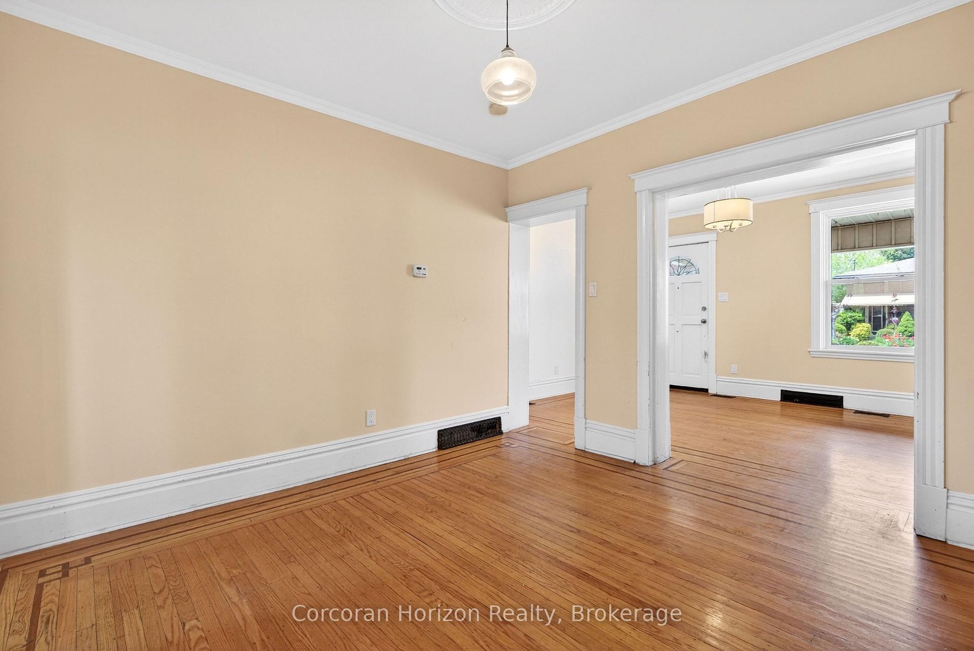 Photo 17 of 520 John Street N, Hamilton, North End — HOMEH