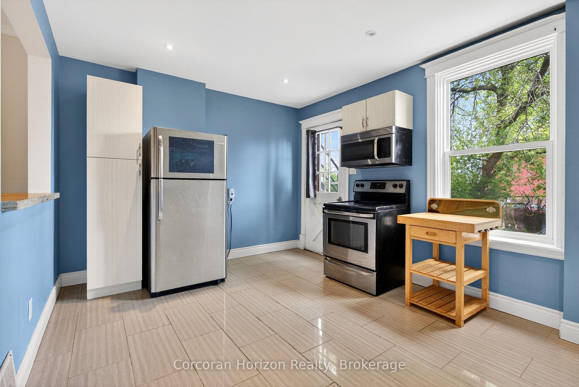 Photo 22 of 520 John Street N, Hamilton, North End — HOMEH