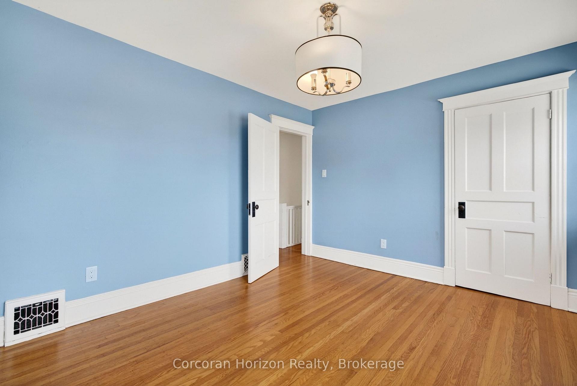 Photo 29 of 520 John Street N, Hamilton, North End — HOMEH
