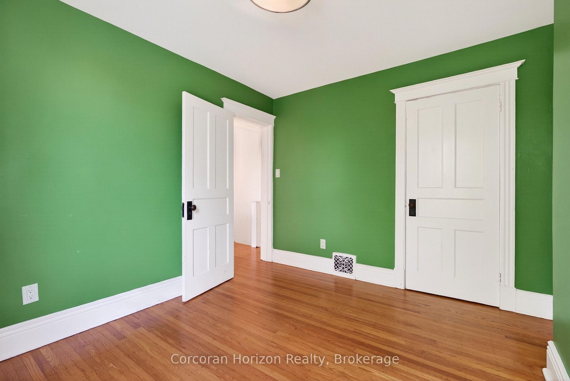 Photo 35 of 520 John Street N, Hamilton, North End — HOMEH