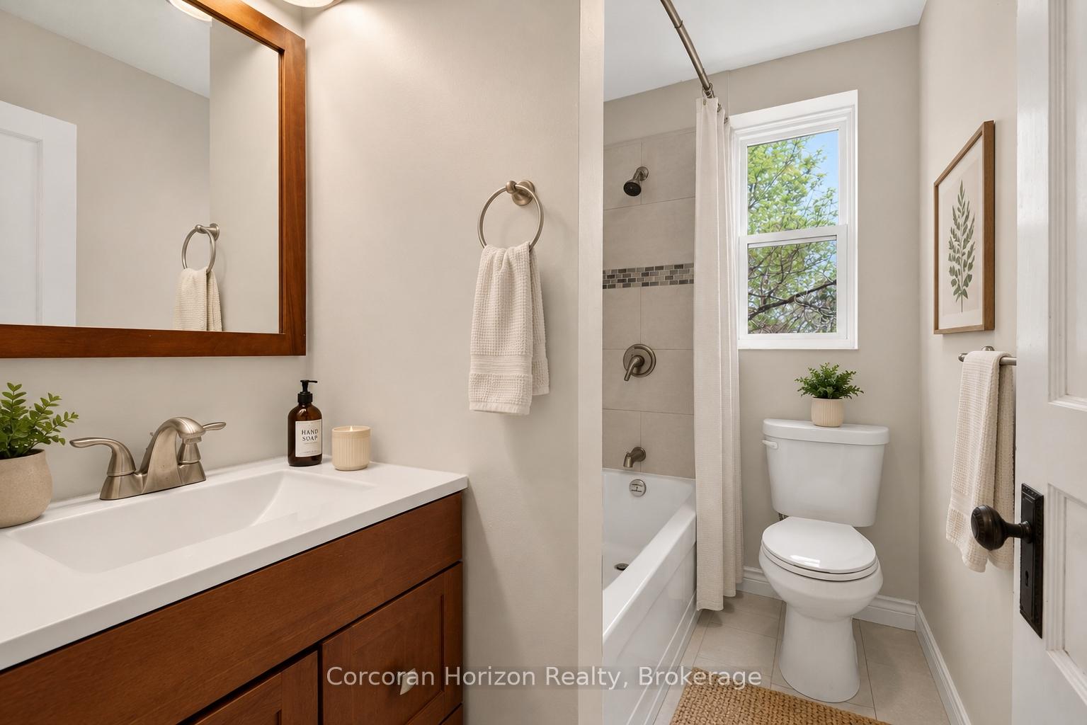 Photo 38 of 520 John Street N, Hamilton, North End — HOMEH