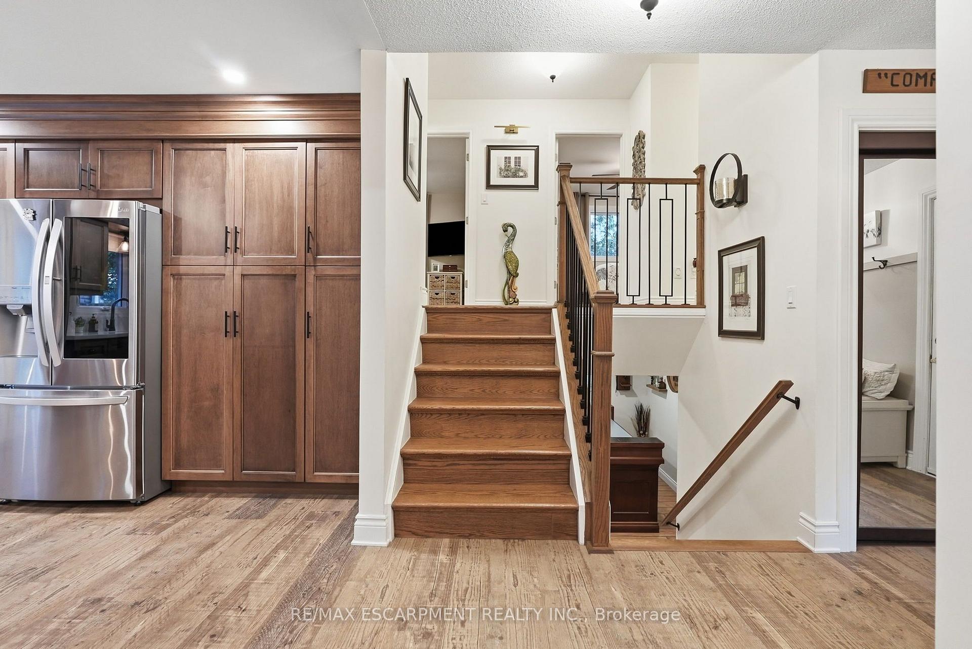 Photo 15 of 224 Athenia Drive, Hamilton, Stoney Creek Mountain — HOMEH