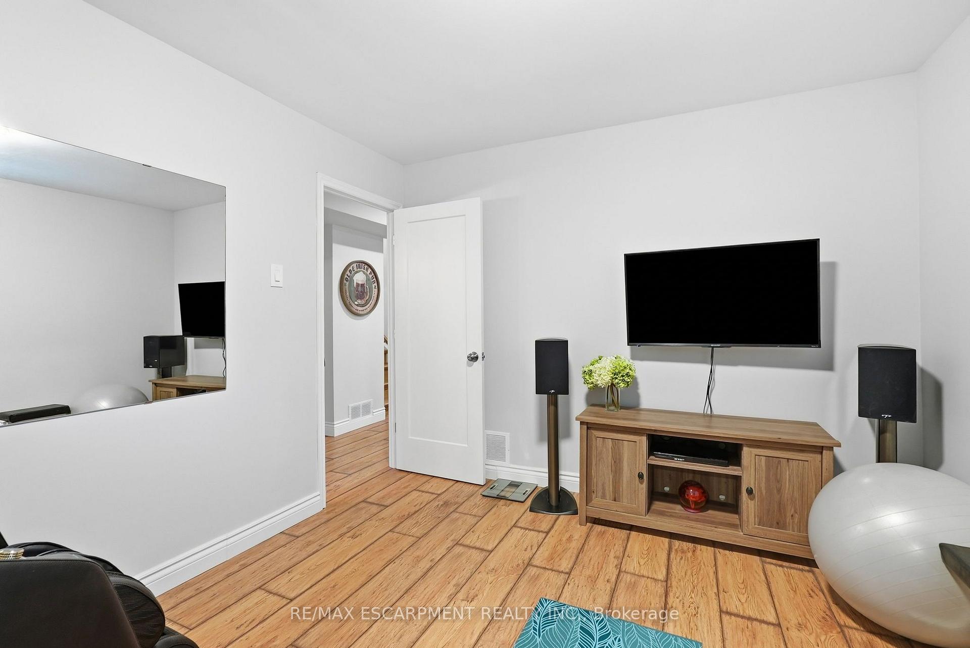 Photo 31 of 224 Athenia Drive, Hamilton, Stoney Creek Mountain — HOMEH