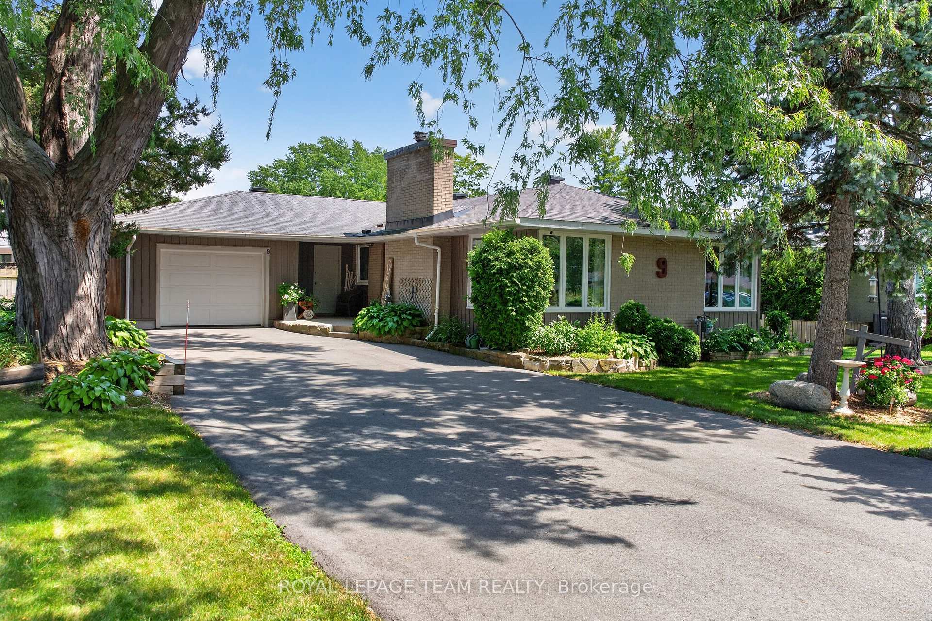 Photo 1 of 9 Laurentide Road, Ottawa, Arbeatha Park — HOMEH