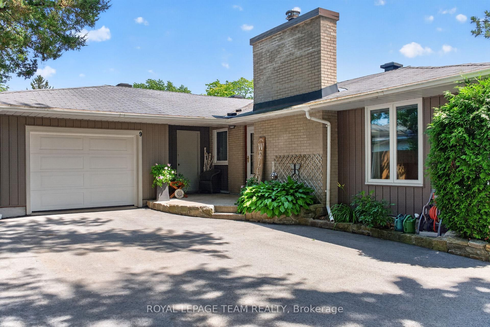 Photo 3 of 9 Laurentide Road, Ottawa, Arbeatha Park — HOMEH