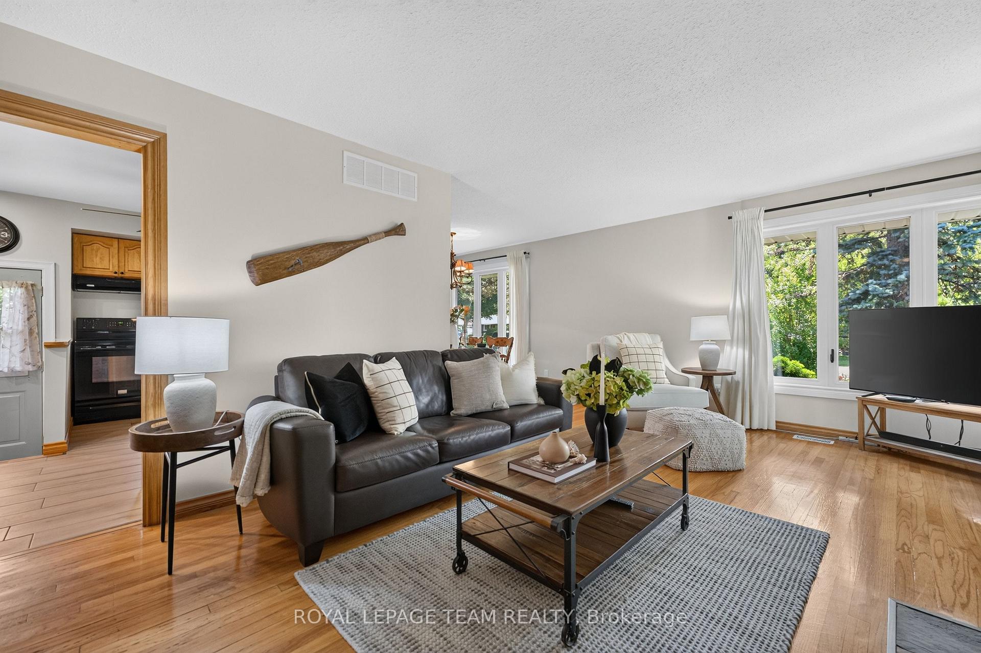 Photo 7 of 9 Laurentide Road, Ottawa, Arbeatha Park — HOMEH