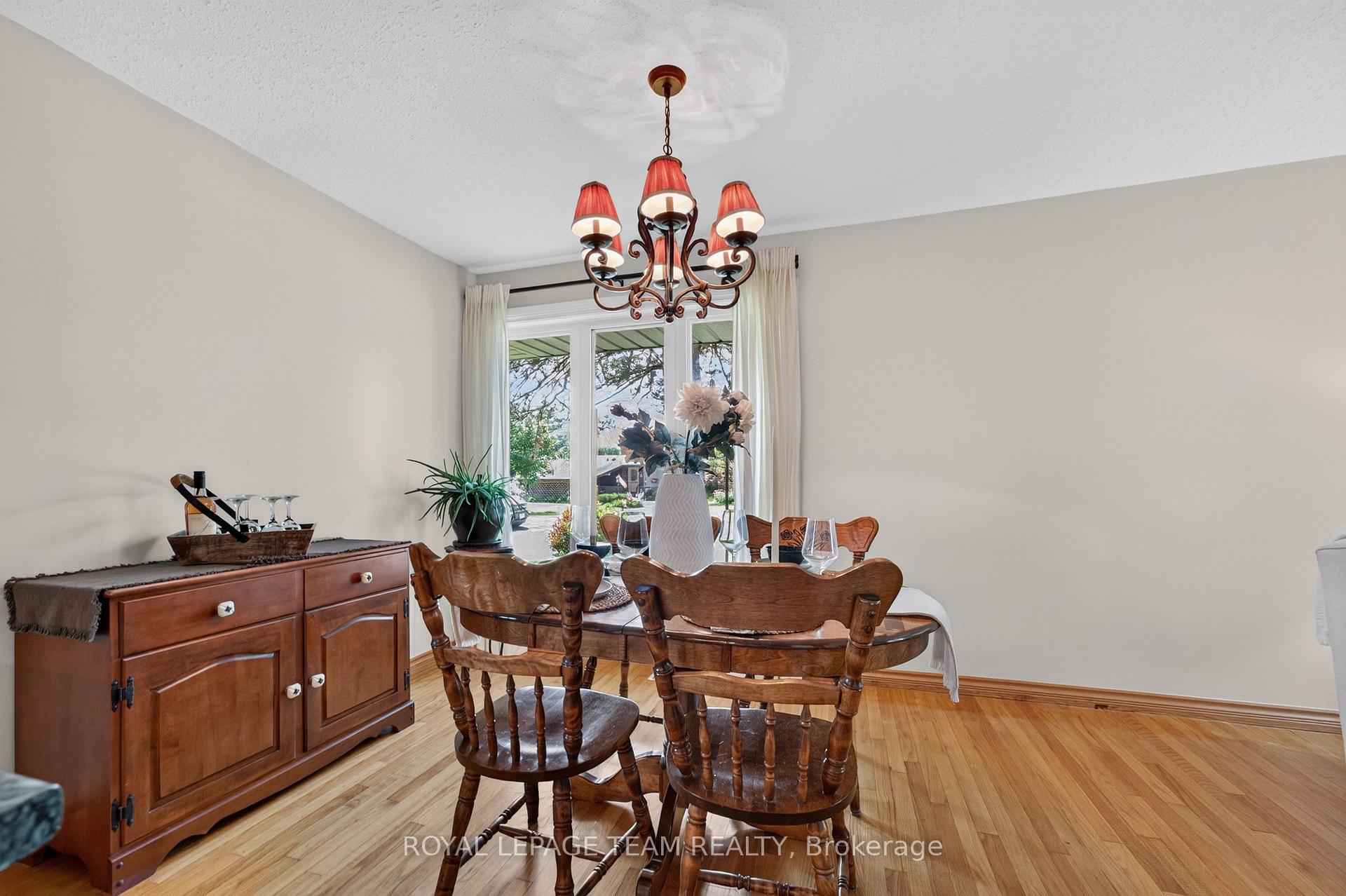 Photo 12 of 9 Laurentide Road, Ottawa, Arbeatha Park — HOMEH