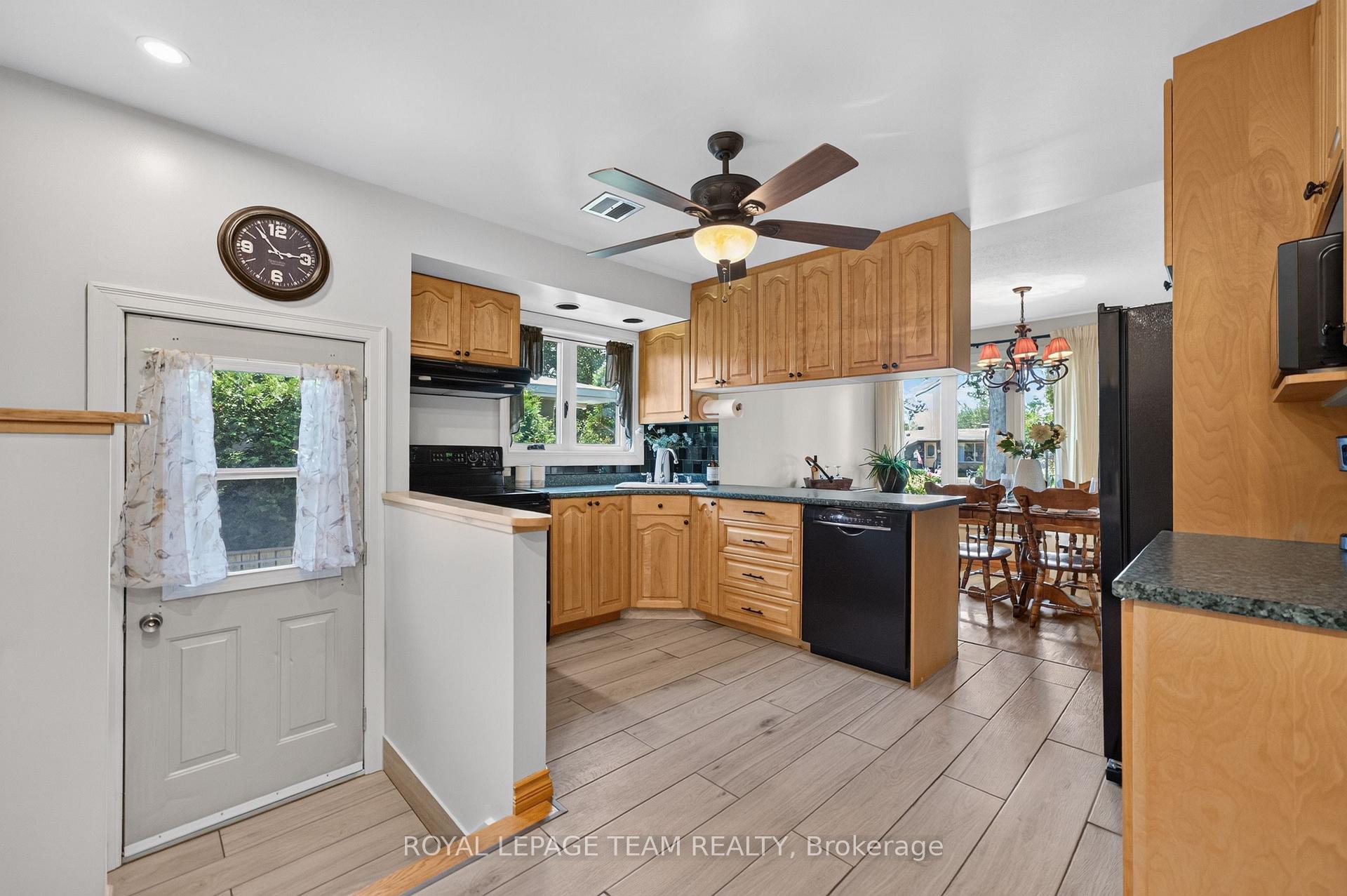 Photo 17 of 9 Laurentide Road, Ottawa, Arbeatha Park — HOMEH