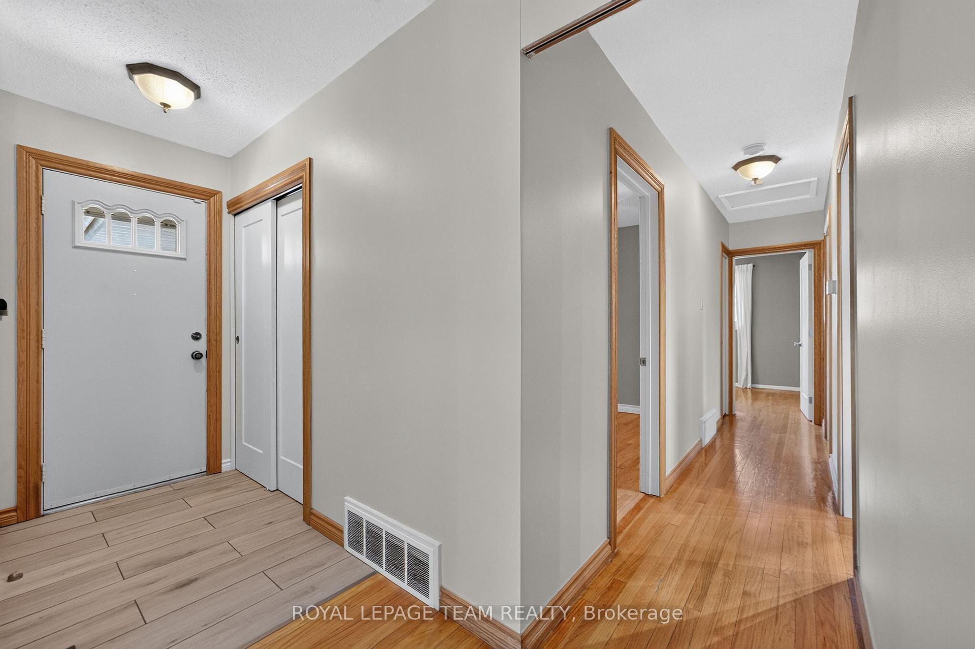 Photo 22 of 9 Laurentide Road, Ottawa, Arbeatha Park — HOMEH