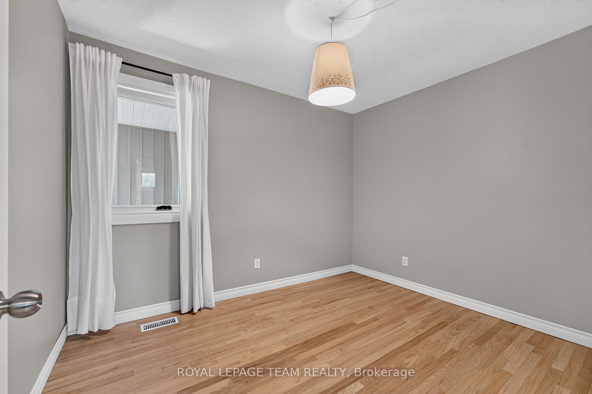Photo 28 of 9 Laurentide Road, Ottawa, Arbeatha Park — HOMEH