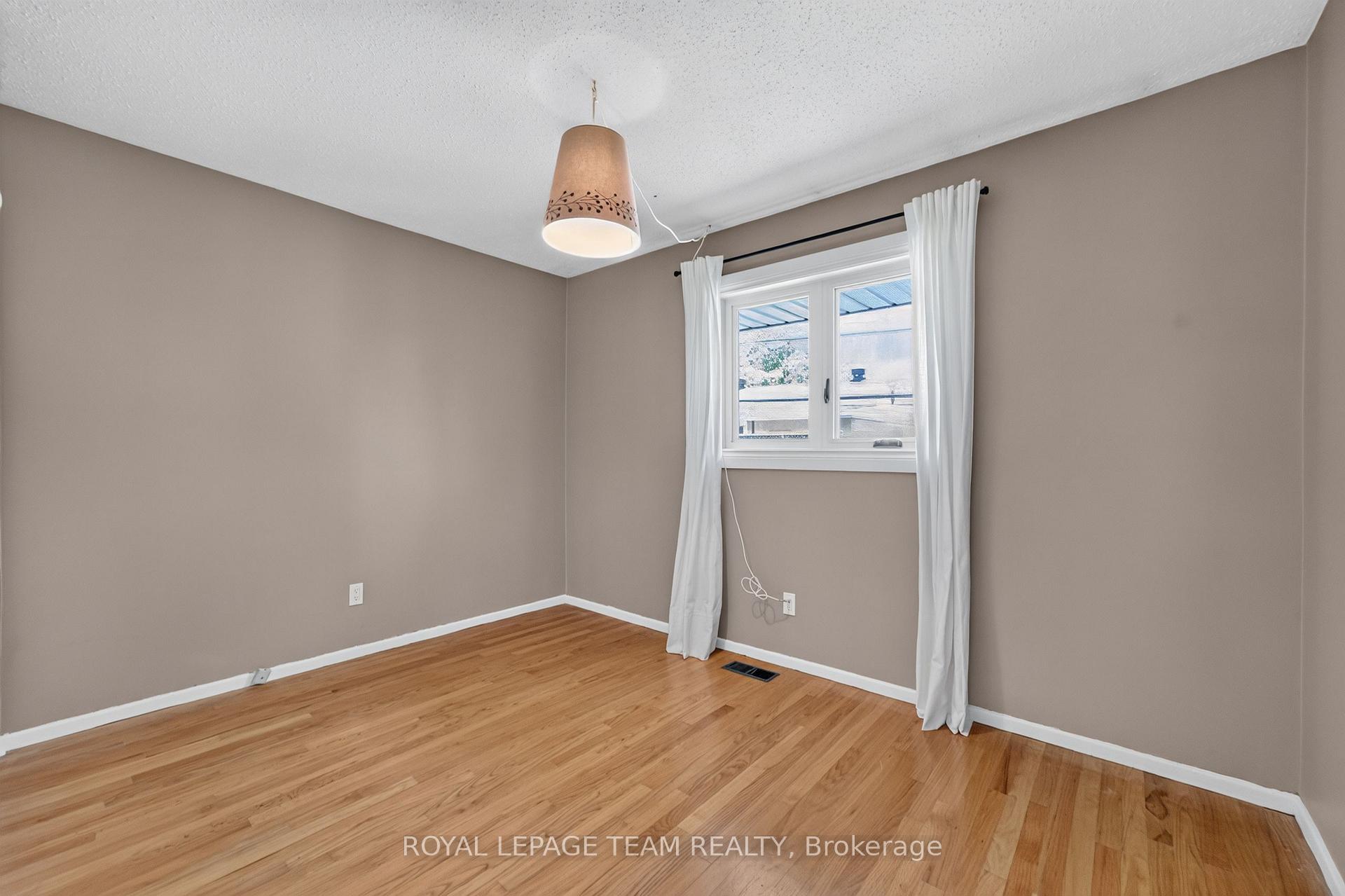 Photo 30 of 9 Laurentide Road, Ottawa, Arbeatha Park — HOMEH