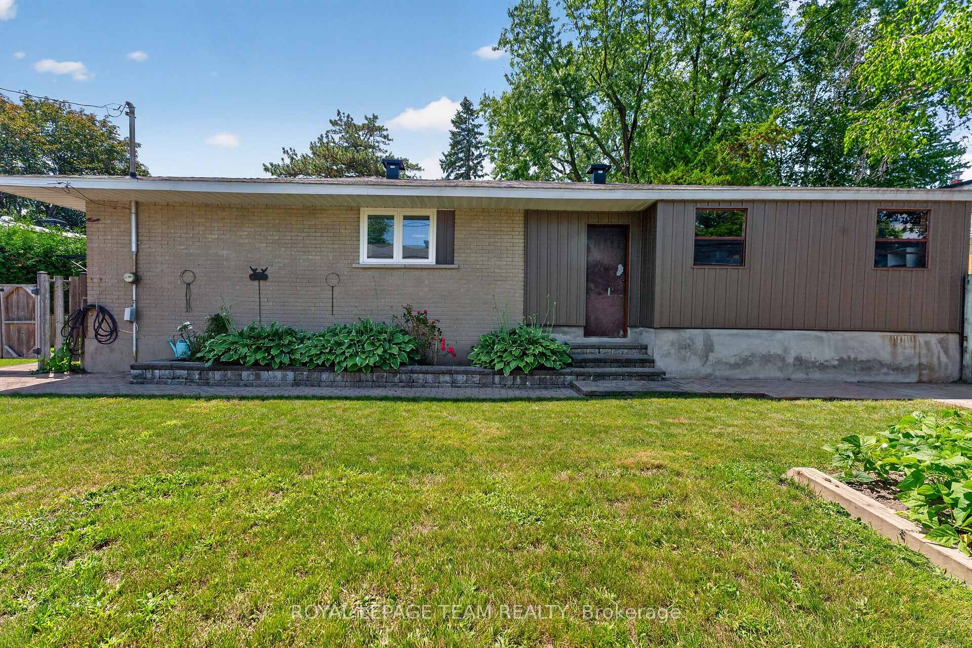Photo 44 of 9 Laurentide Road, Ottawa, Arbeatha Park — HOMEH