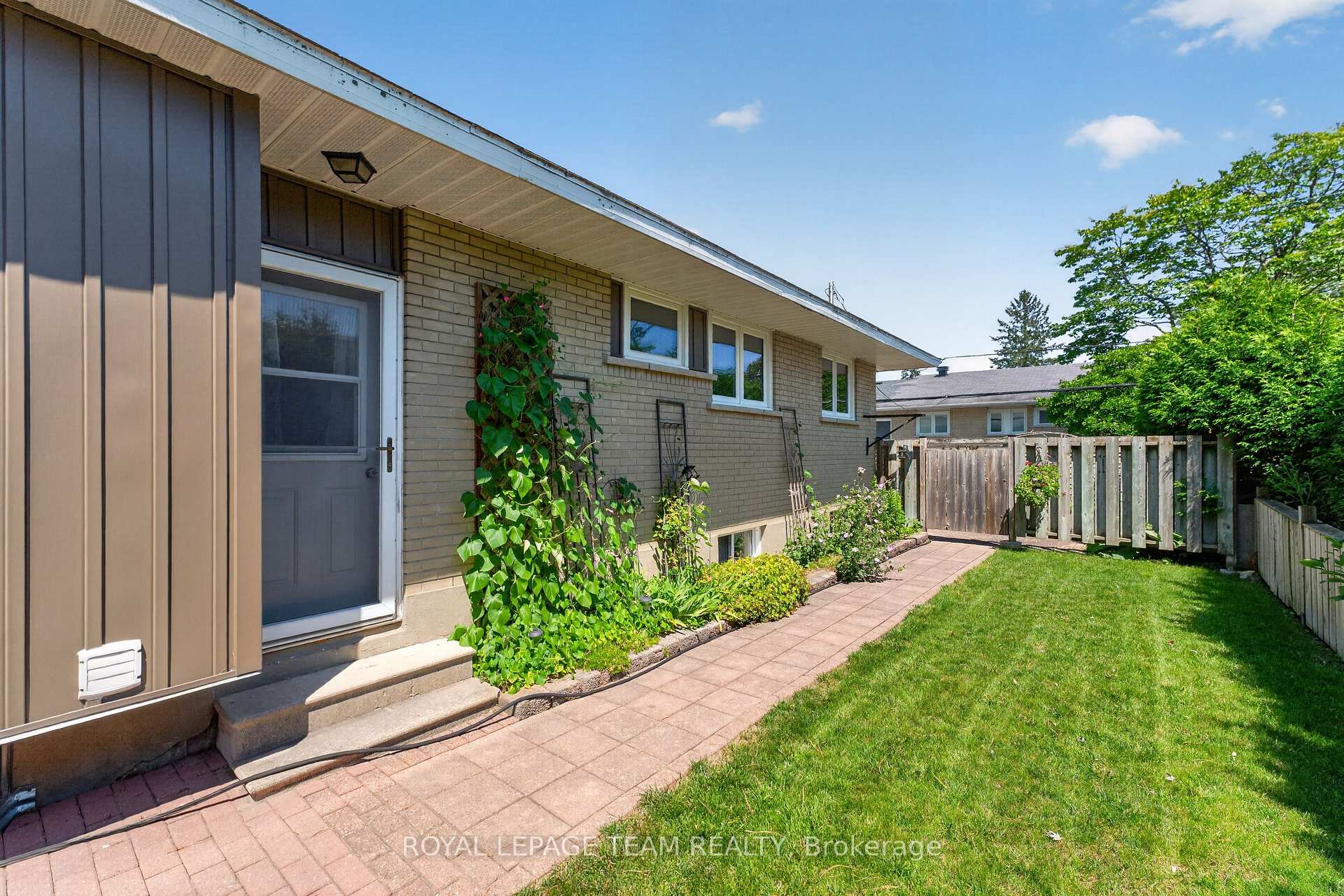 Photo 47 of 9 Laurentide Road, Ottawa, Arbeatha Park — HOMEH