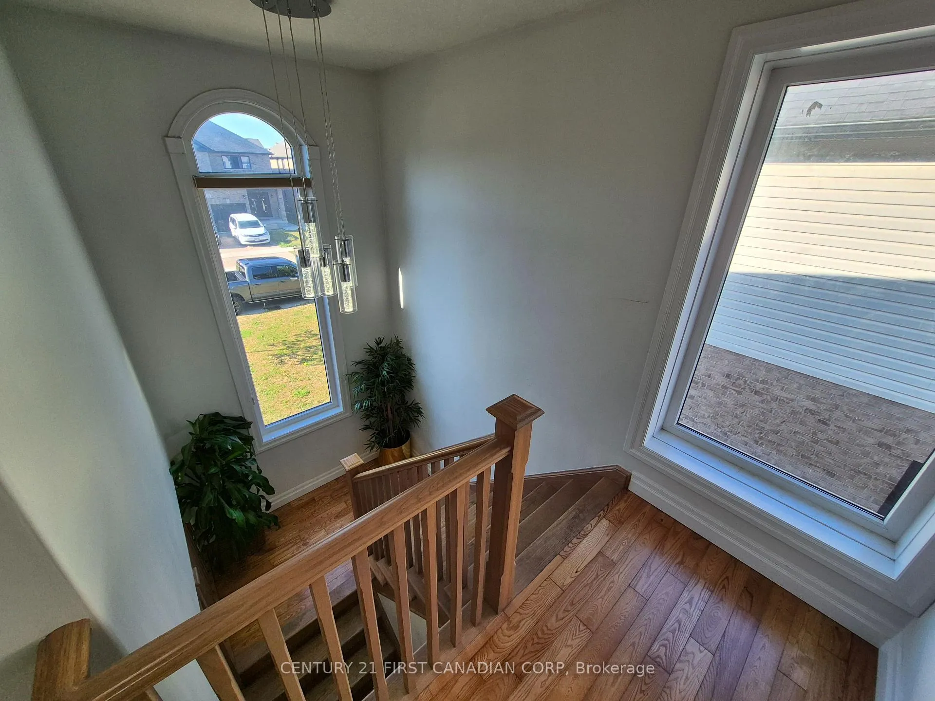 Photo 9 of 1961 Cedarpark Drive, London, North D — HOMEH