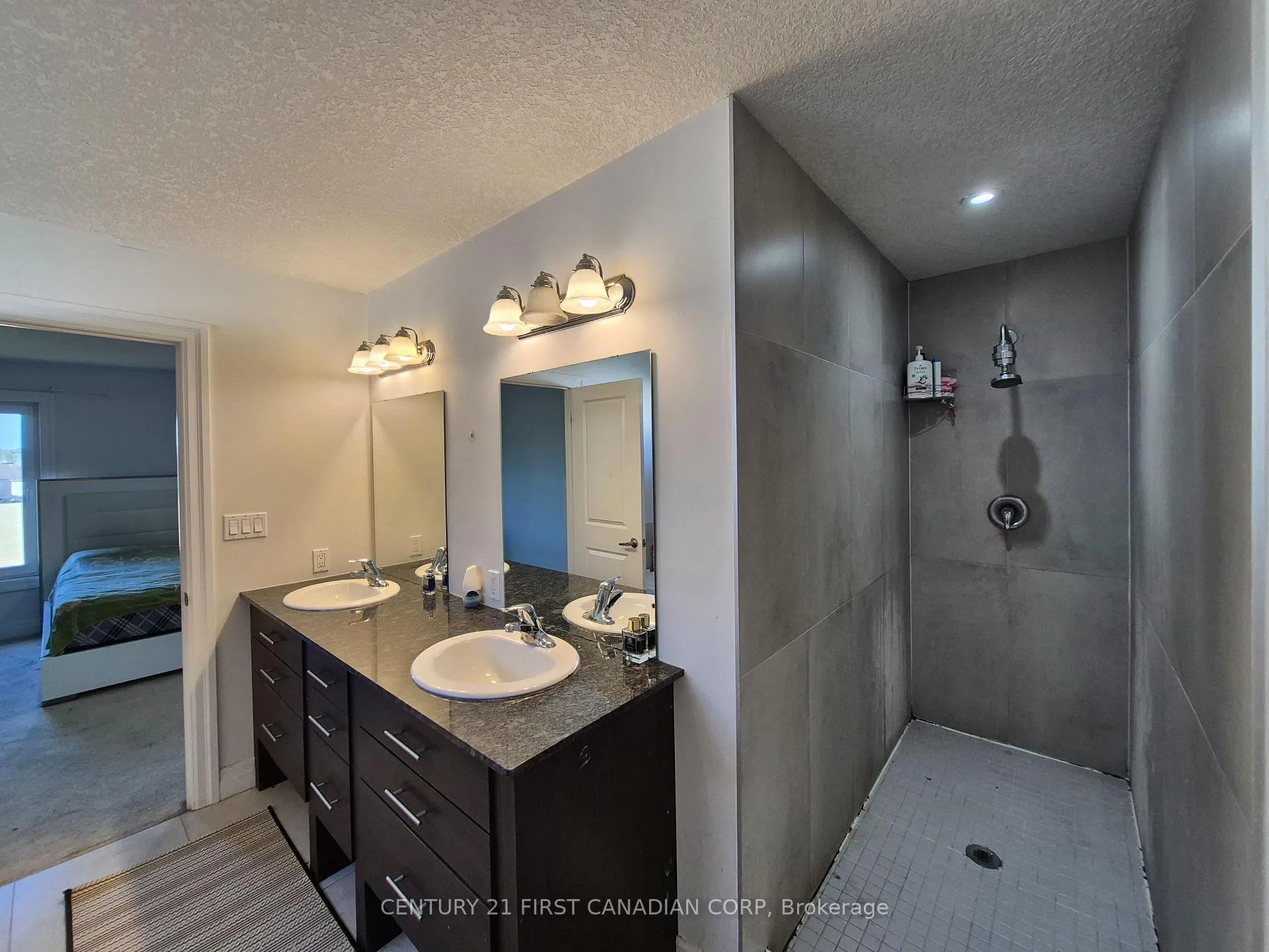 Photo 14 of 1961 Cedarpark Drive, London, North D — HOMEH
