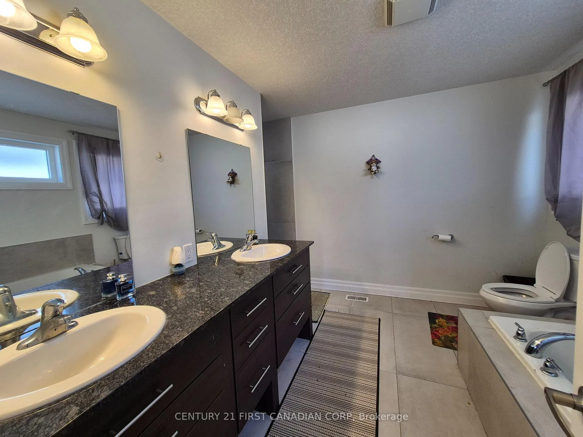 Photo 15 of 1961 Cedarpark Drive, London, North D — HOMEH