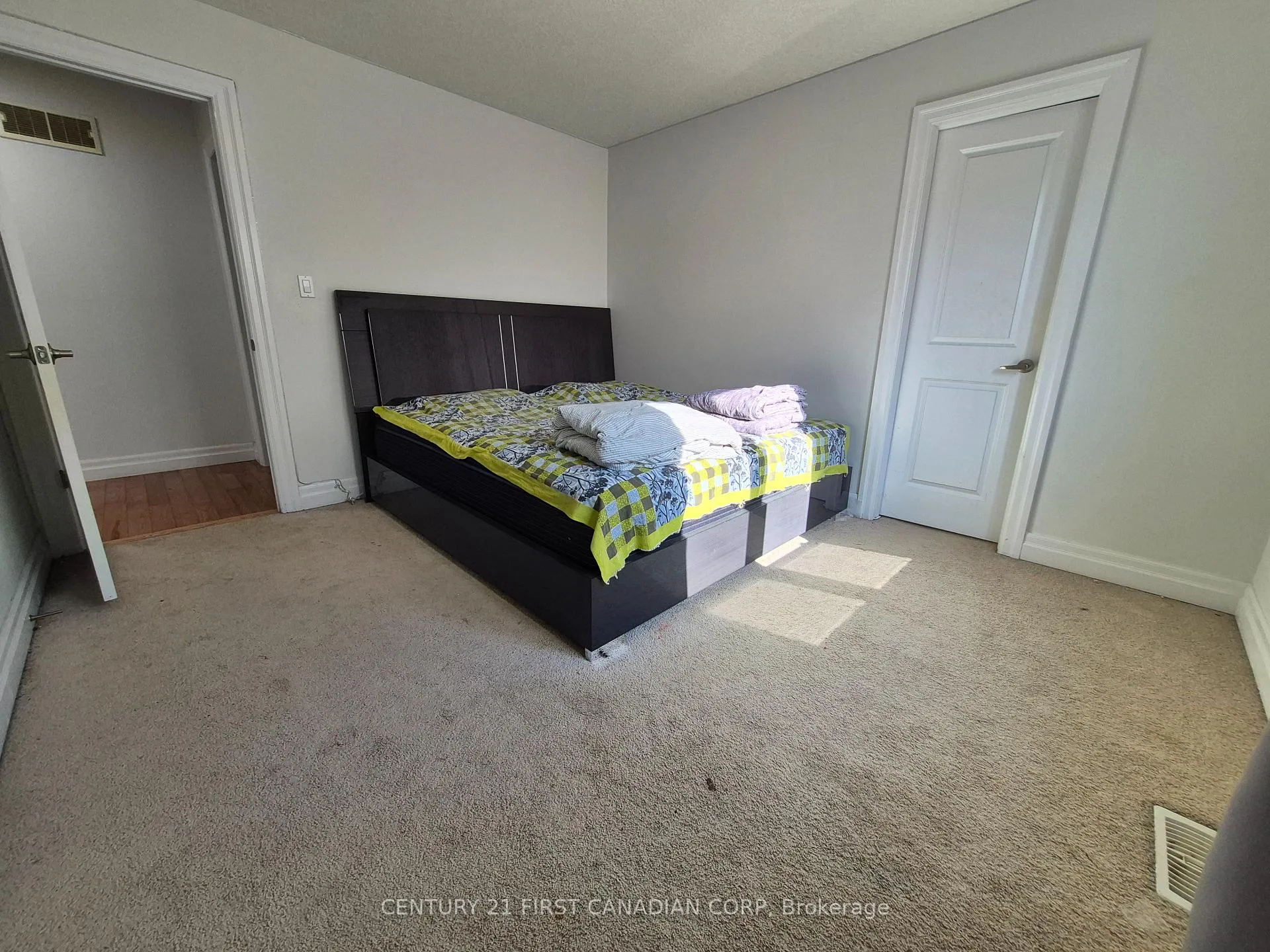 Photo 16 of 1961 Cedarpark Drive, London, North D — HOMEH