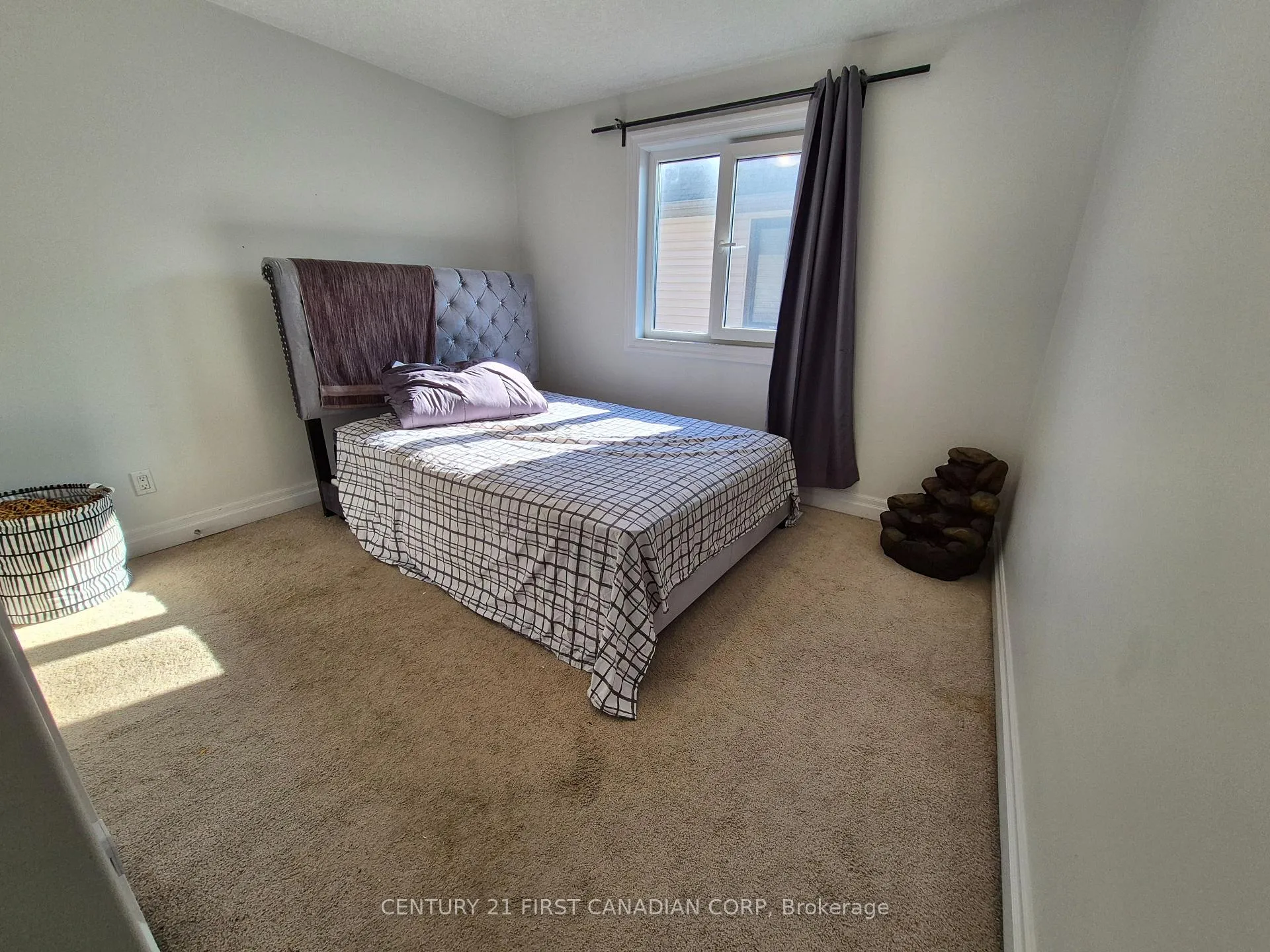 Photo 17 of 1961 Cedarpark Drive, London, North D — HOMEH