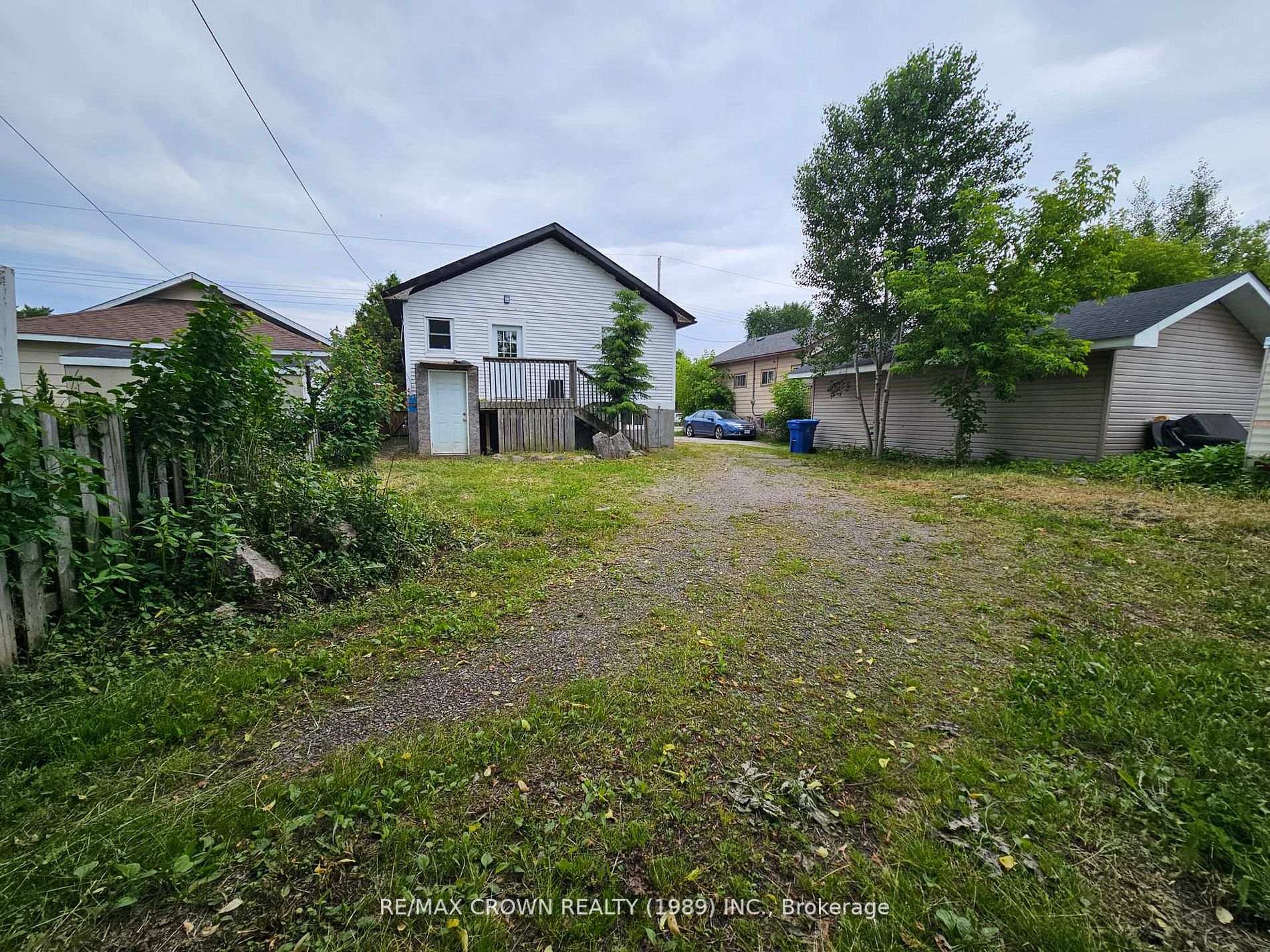 Photo 5 of 28 Lakeshore Drive, North Bay, Ferris — HOMEH