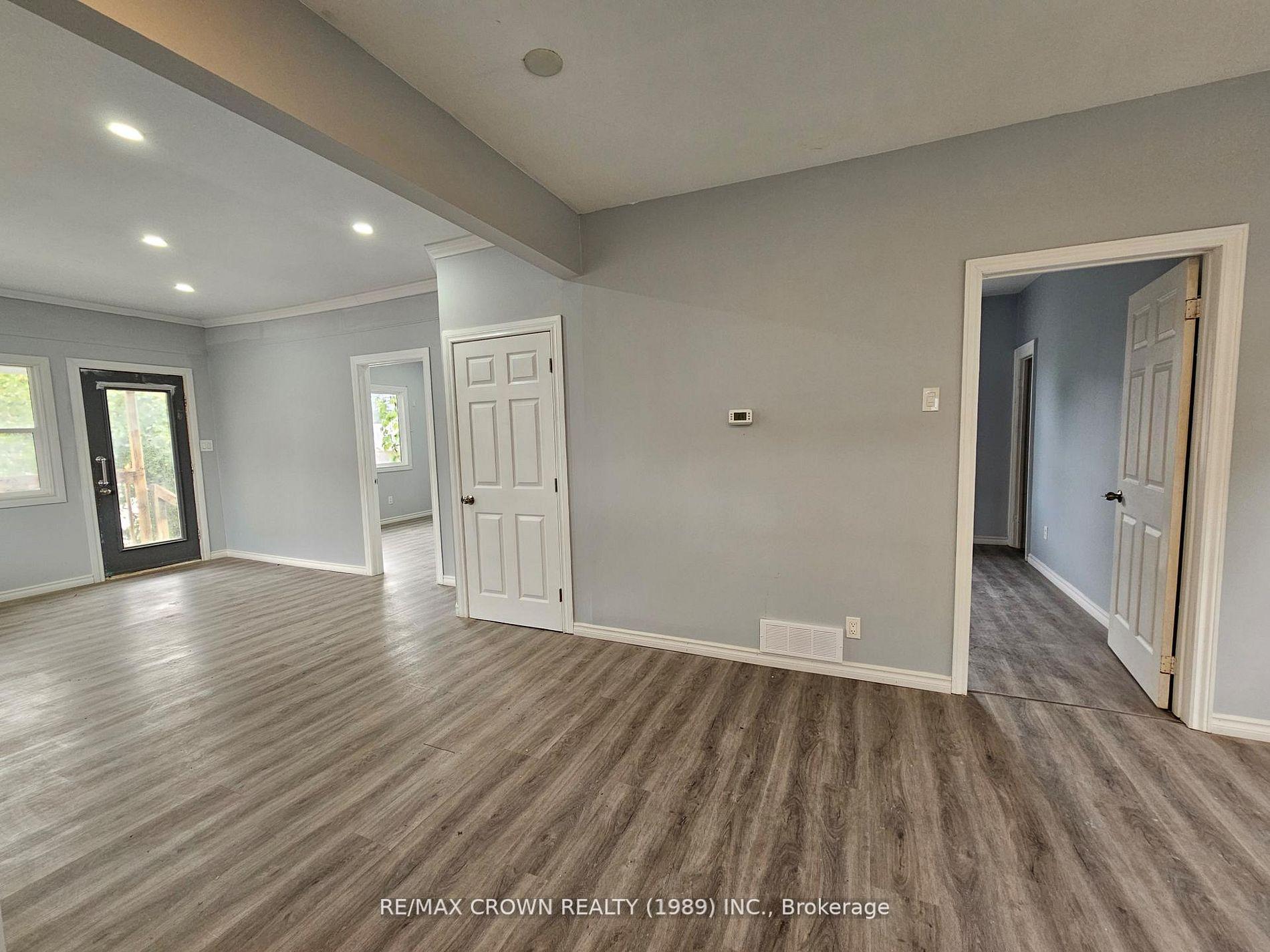 Photo 7 of 28 Lakeshore Drive, North Bay, Ferris — HOMEH