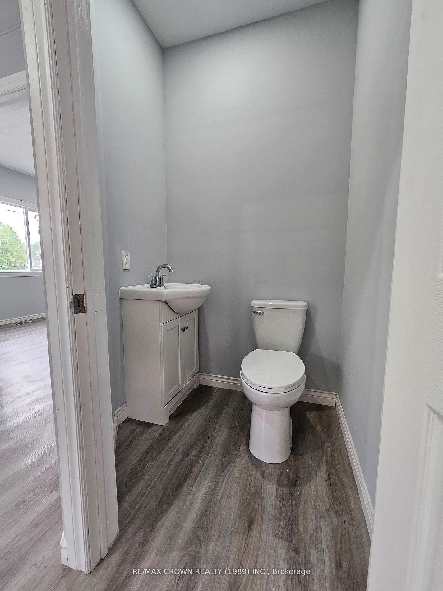 Photo 12 of 28 Lakeshore Drive, North Bay, Ferris — HOMEH