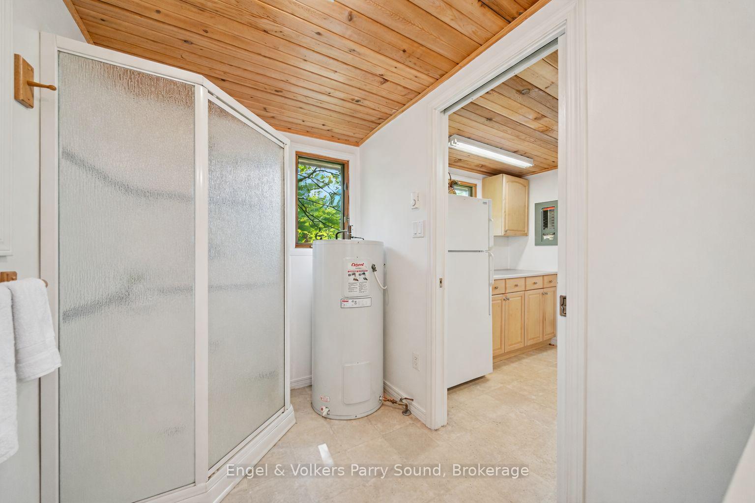 Photo 24 of 53 Birdwood Lane, McDougall — HOMEH