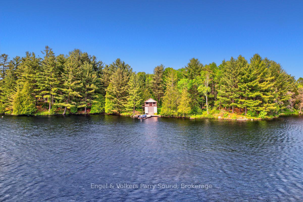 Photo 36 of 53 Birdwood Lane, McDougall — HOMEH