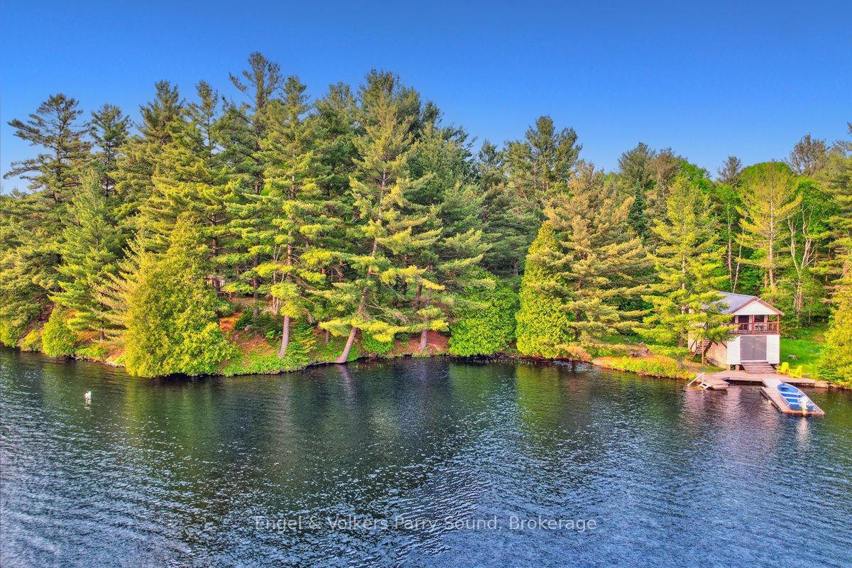 Photo 37 of 53 Birdwood Lane, McDougall — HOMEH