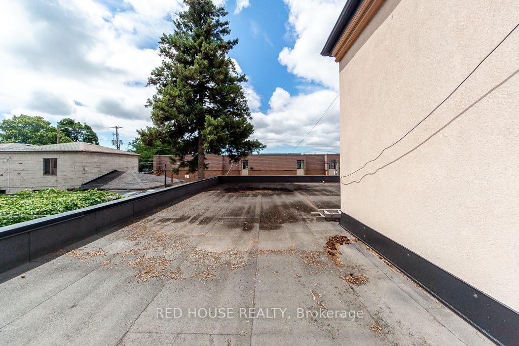 Photo 26 of 658 Vaughan Road, Toronto, Oakwood Village — HOMEH