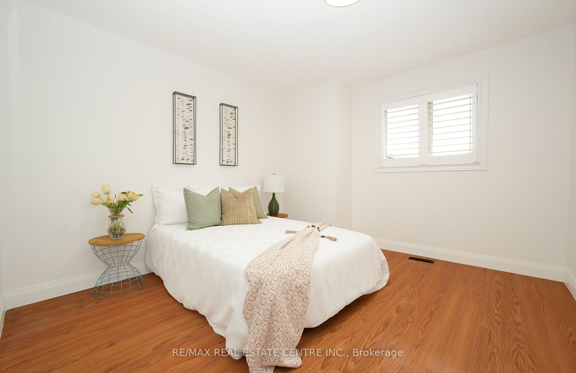 Photo 17 of 15 Donna Drive, Brampton, Heart Lake West — HOMEH