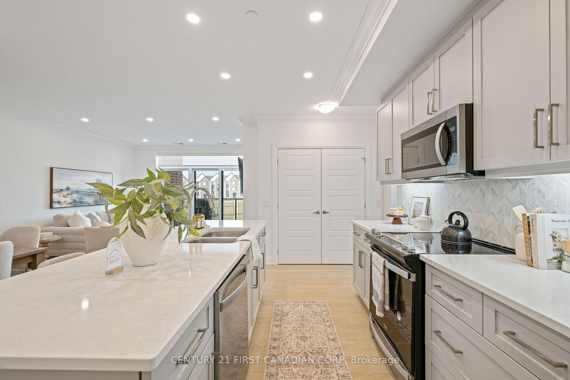 Photo 4 of Unit 202, 1560 Upper West Avenue, London, South B — HOMEH