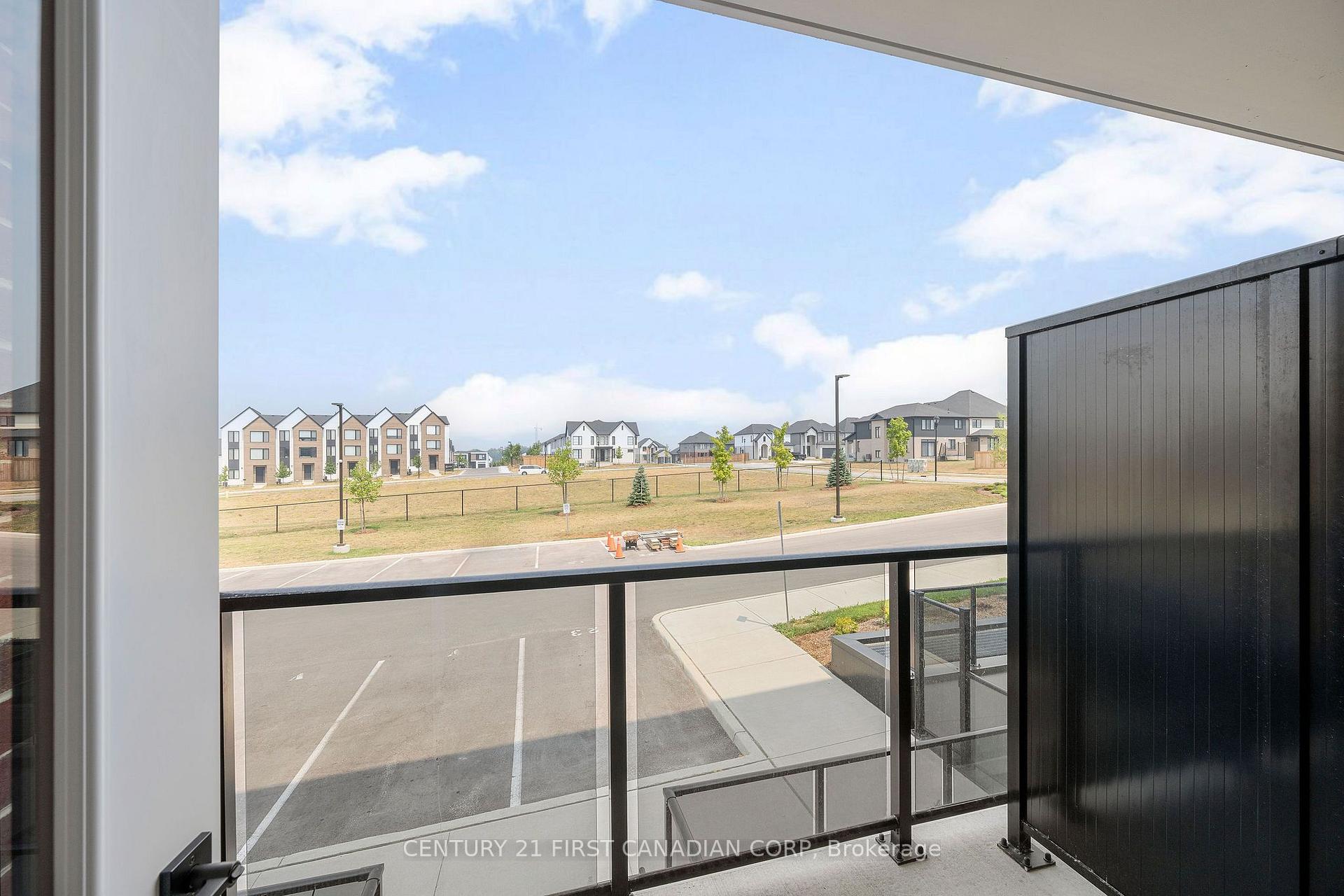 Photo 10 of Unit 202, 1560 Upper West Avenue, London, South B — HOMEH