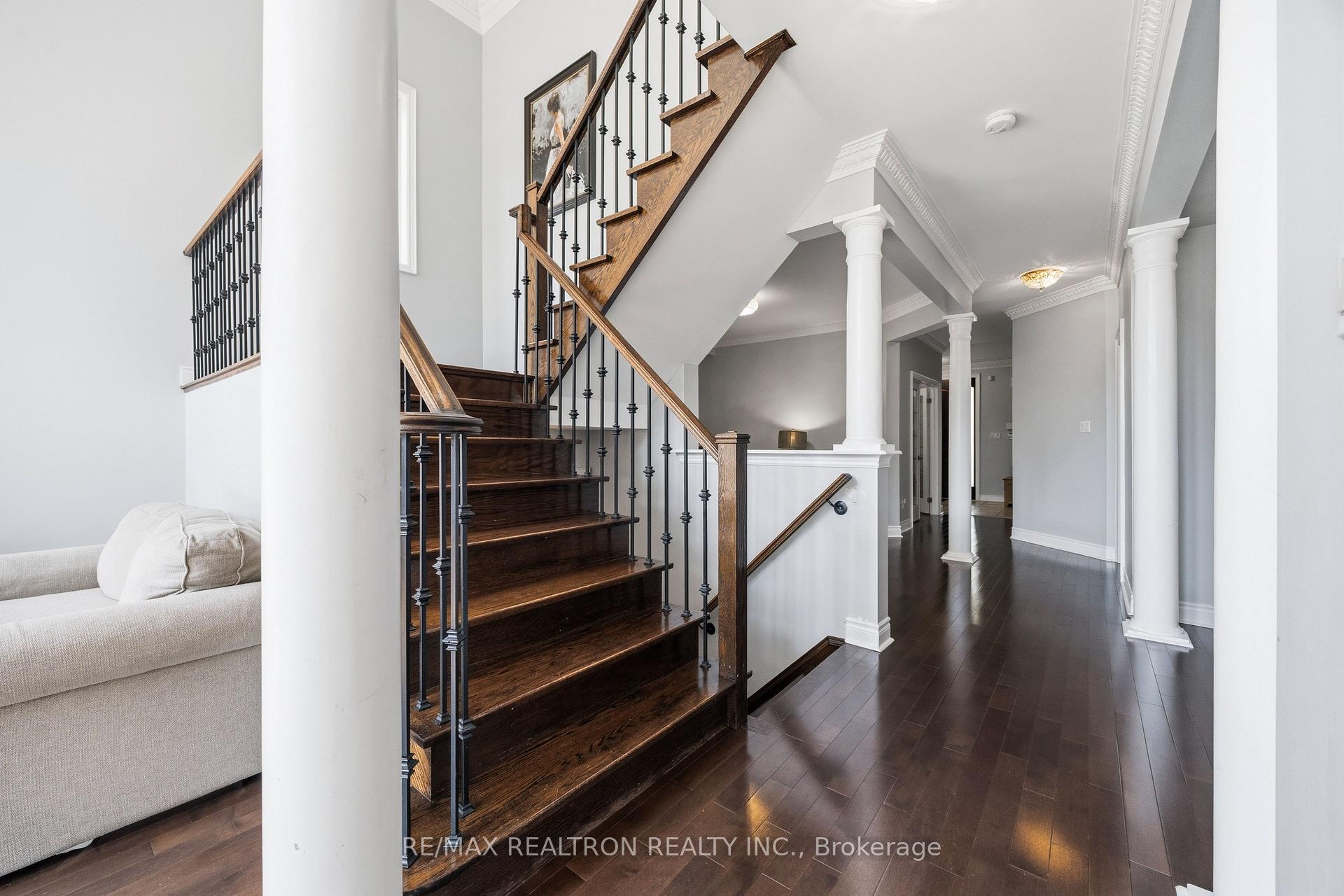Photo 2 of 57 Dimarino Drive, Vaughan, Patterson — HOMEH