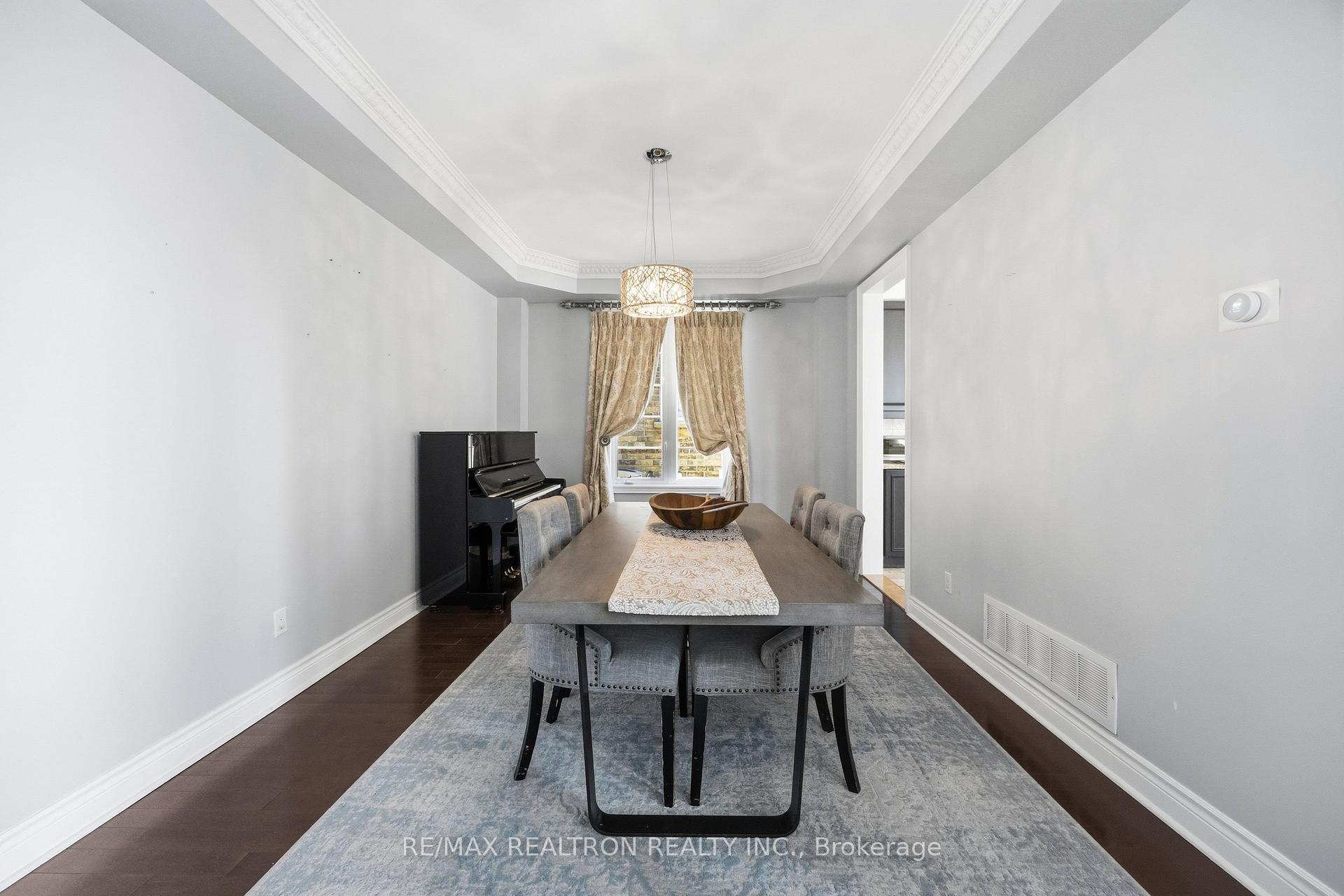 Photo 7 of 57 Dimarino Drive, Vaughan, Patterson — HOMEH