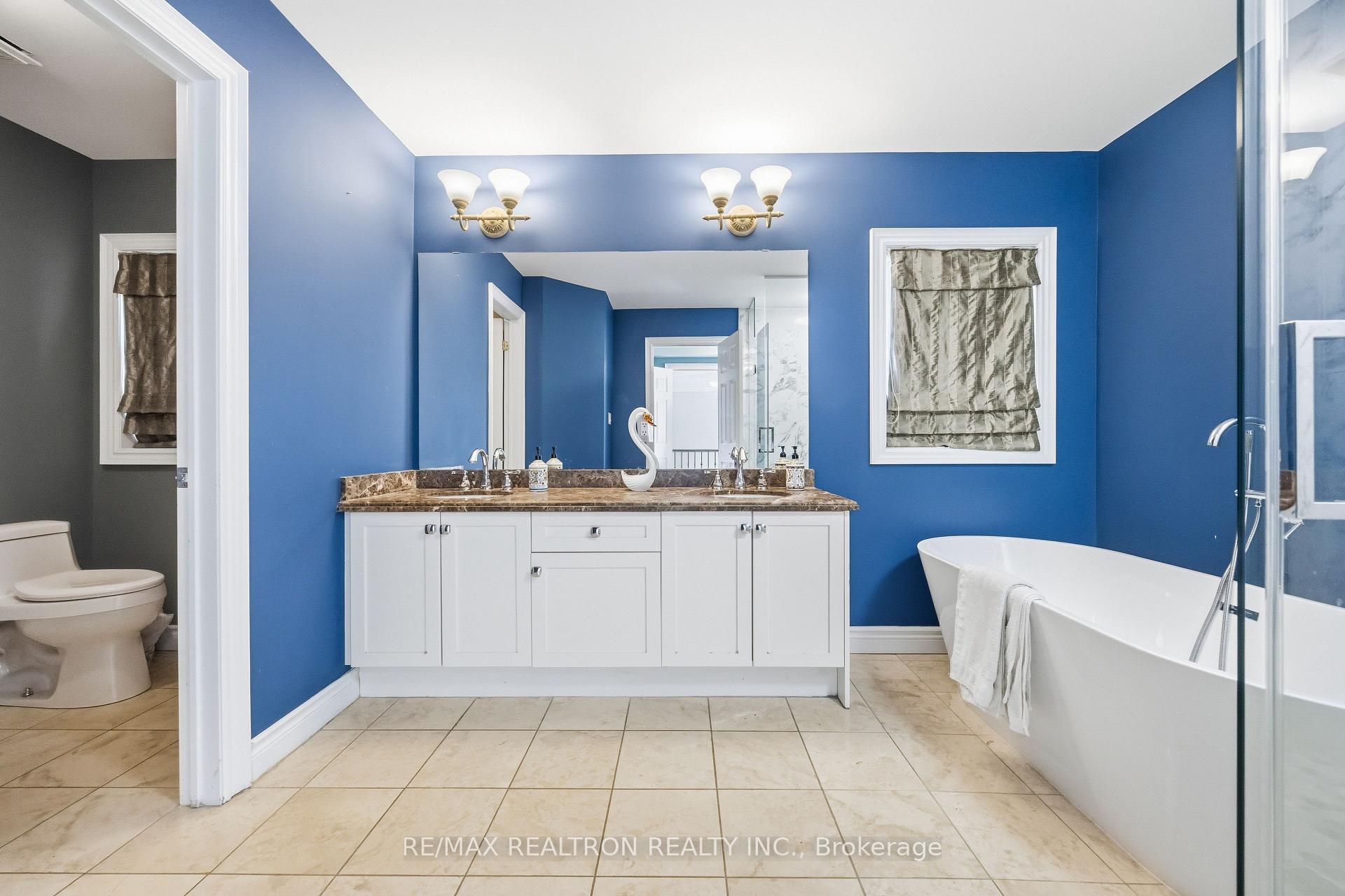 Photo 20 of 57 Dimarino Drive, Vaughan, Patterson — HOMEH